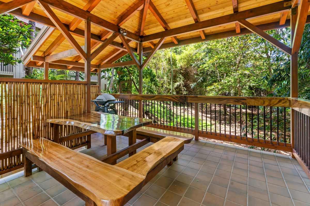 2721 POIPU RD 200