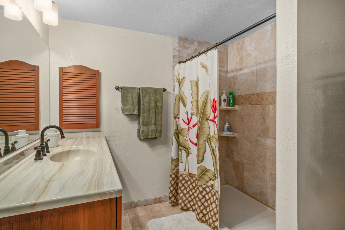 2721 POIPU RD 200
