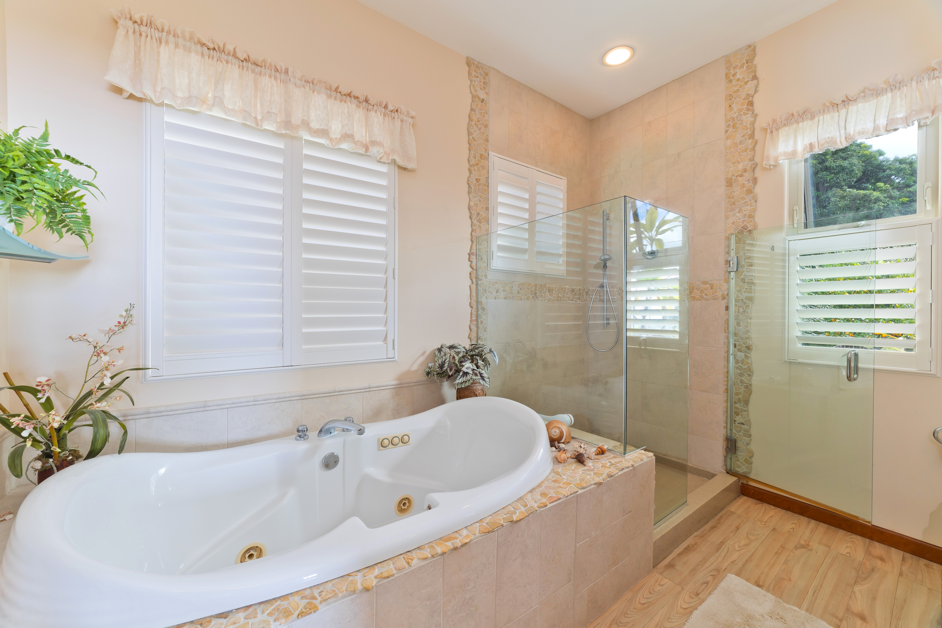 82-1076 NANAINA LANI PL