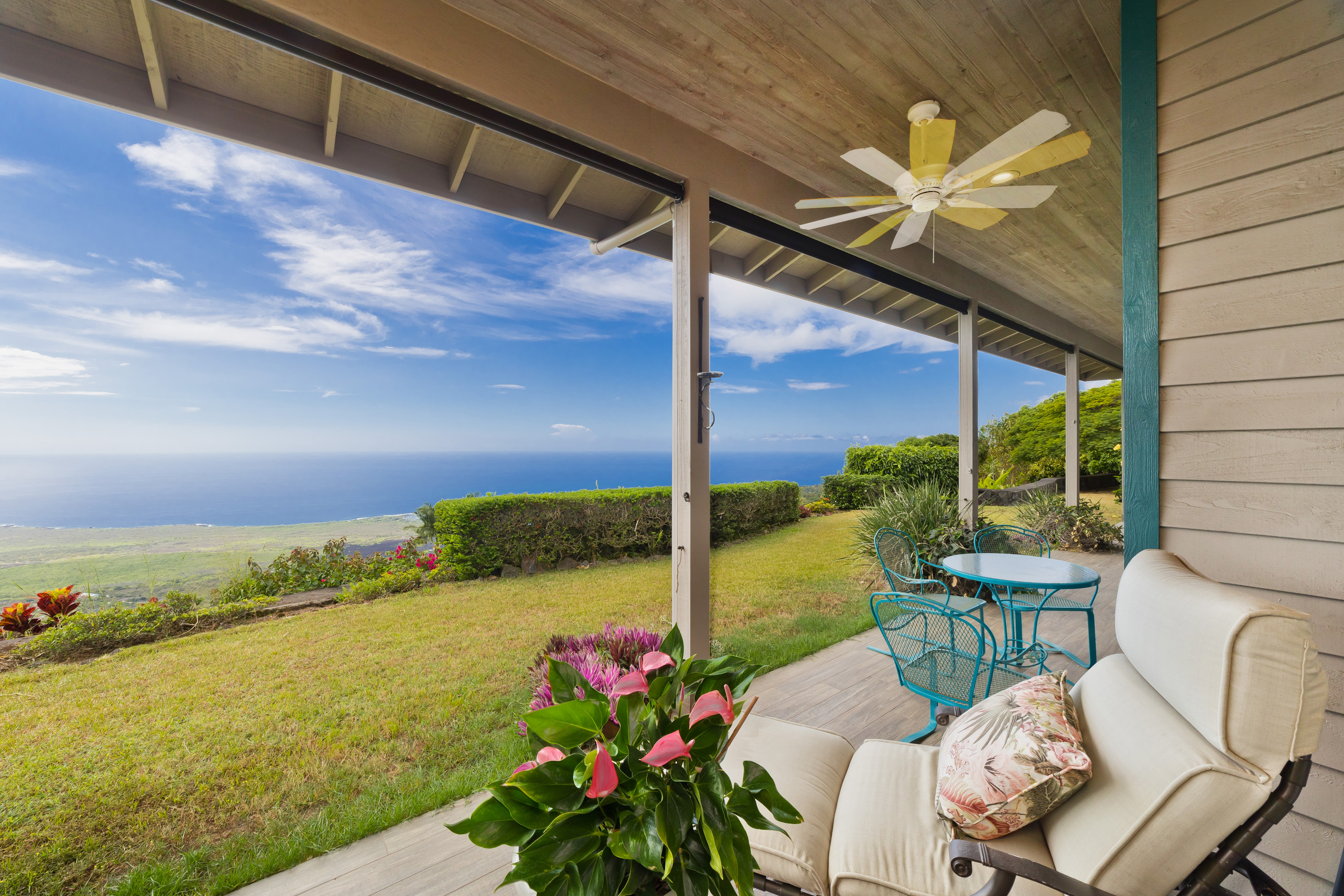 82-1076 NANAINA LANI PL