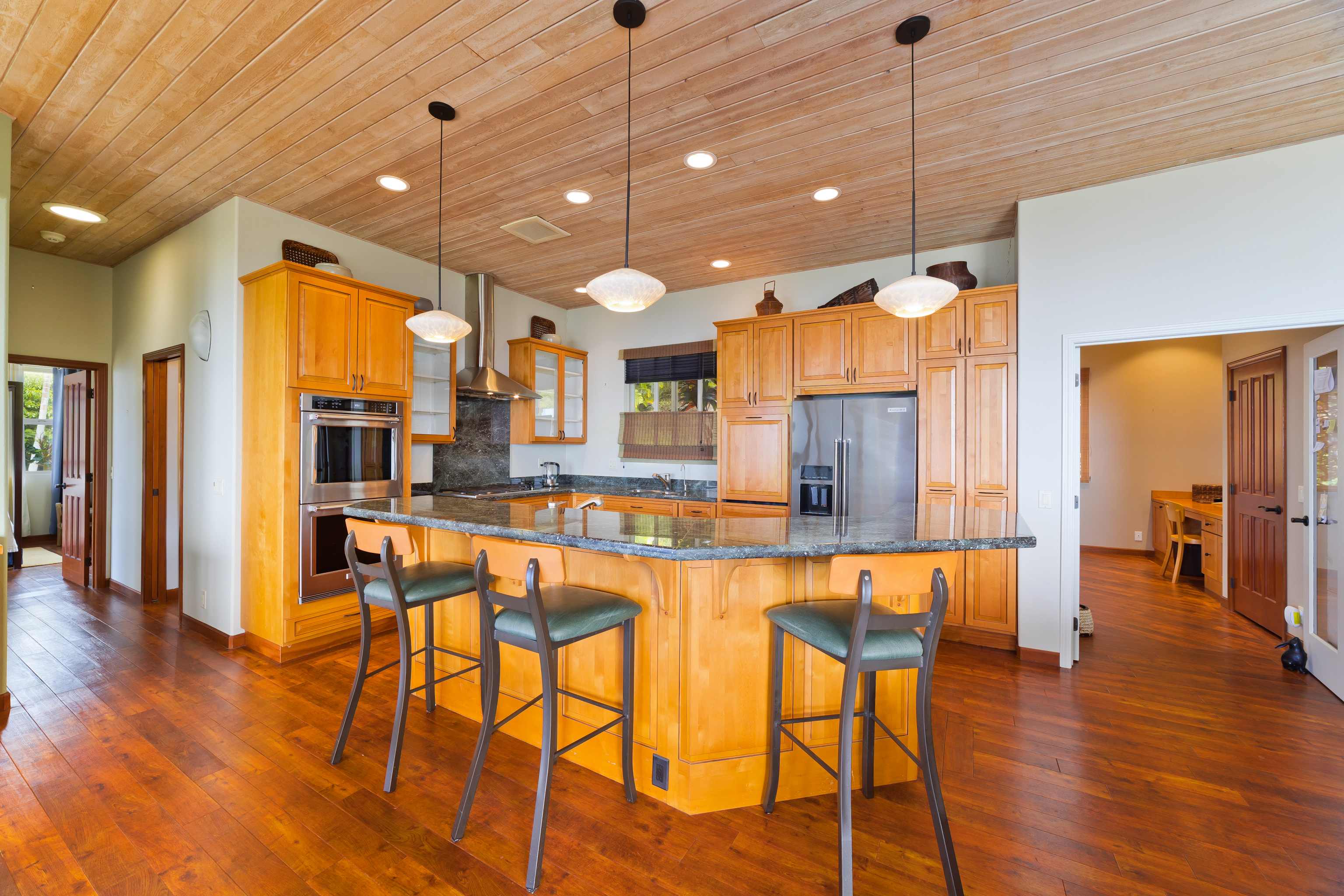 82-1076 NANAINA LANI PL