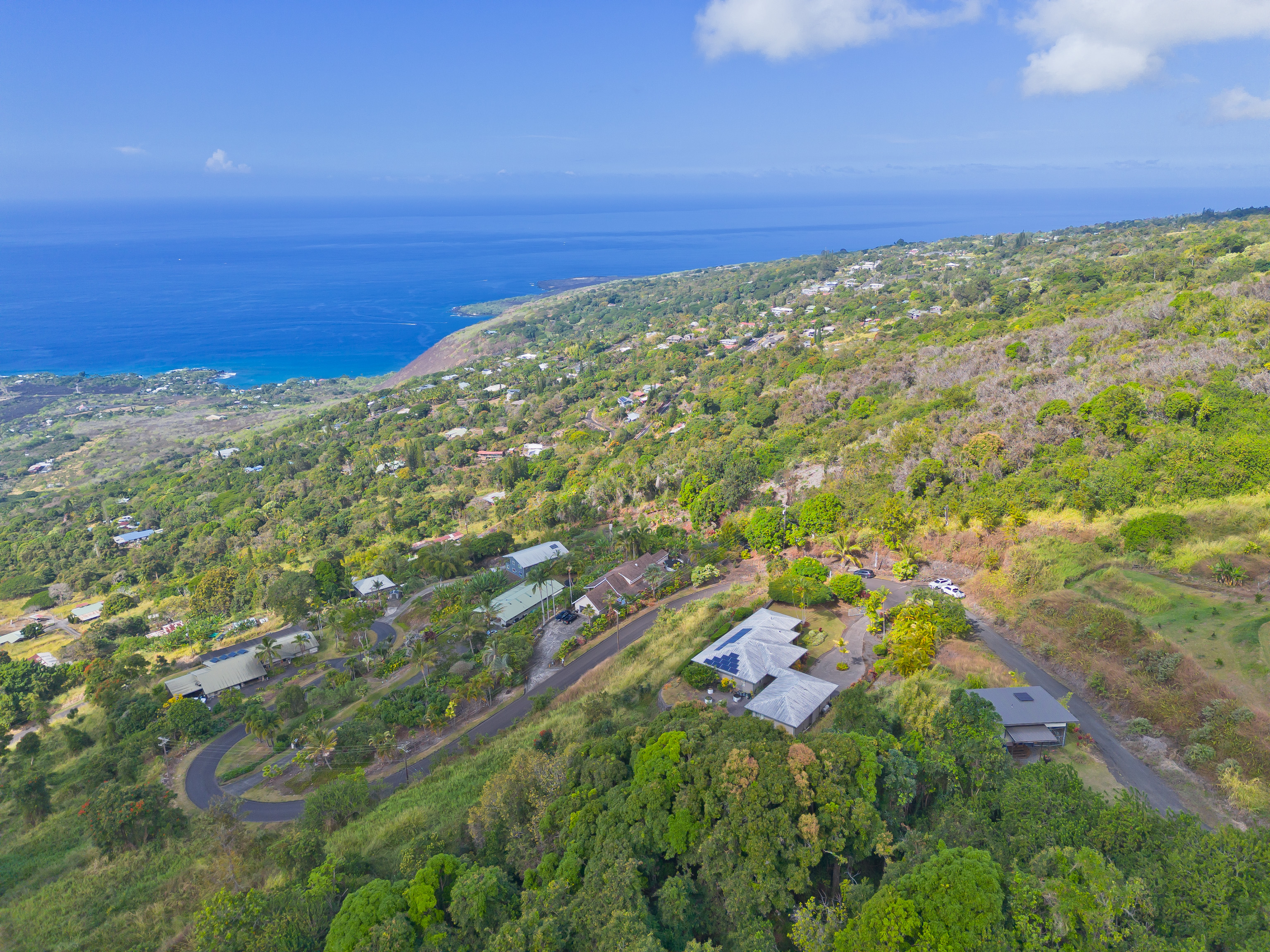 82-1076 NANAINA LANI PL