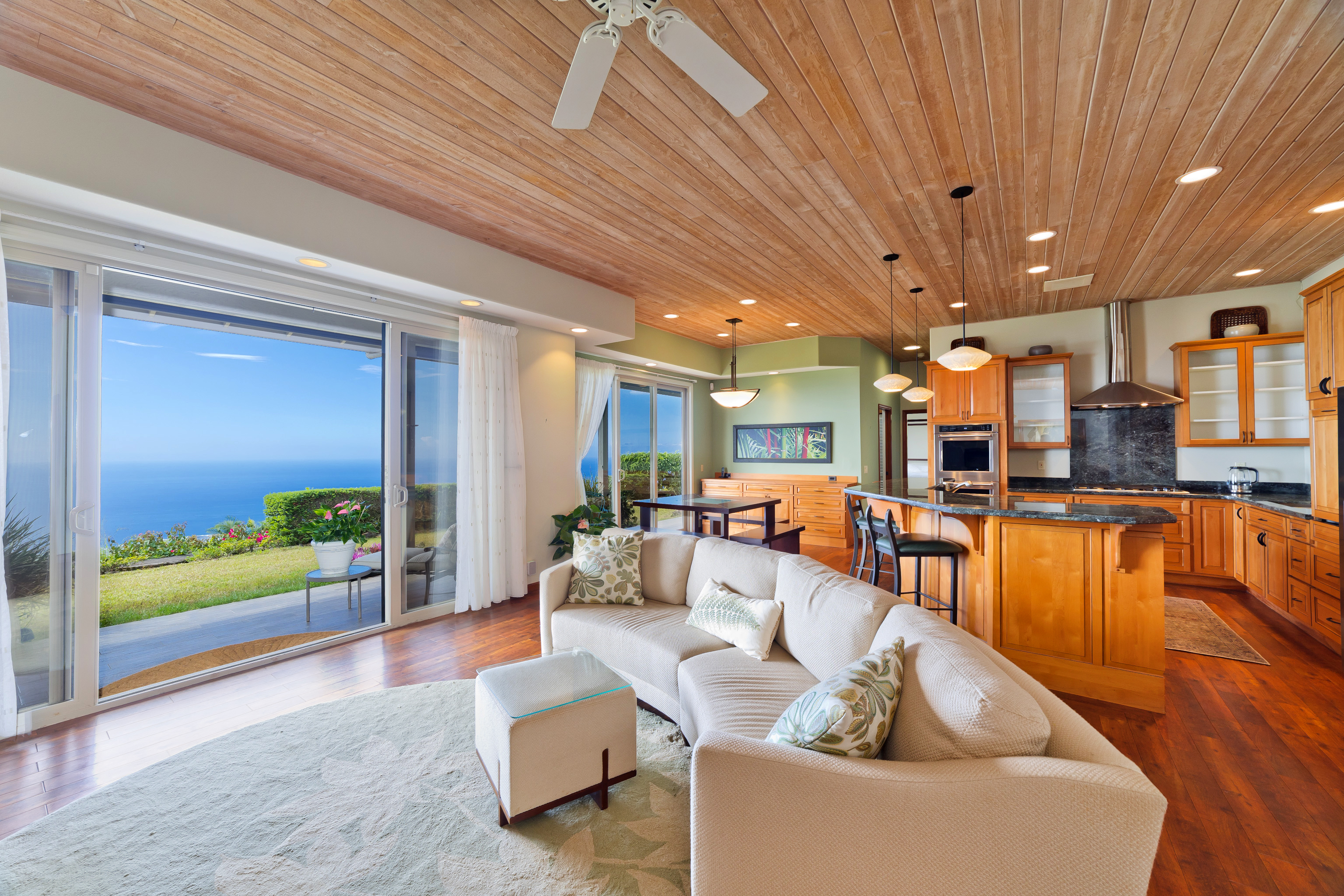 82-1076 NANAINA LANI PL