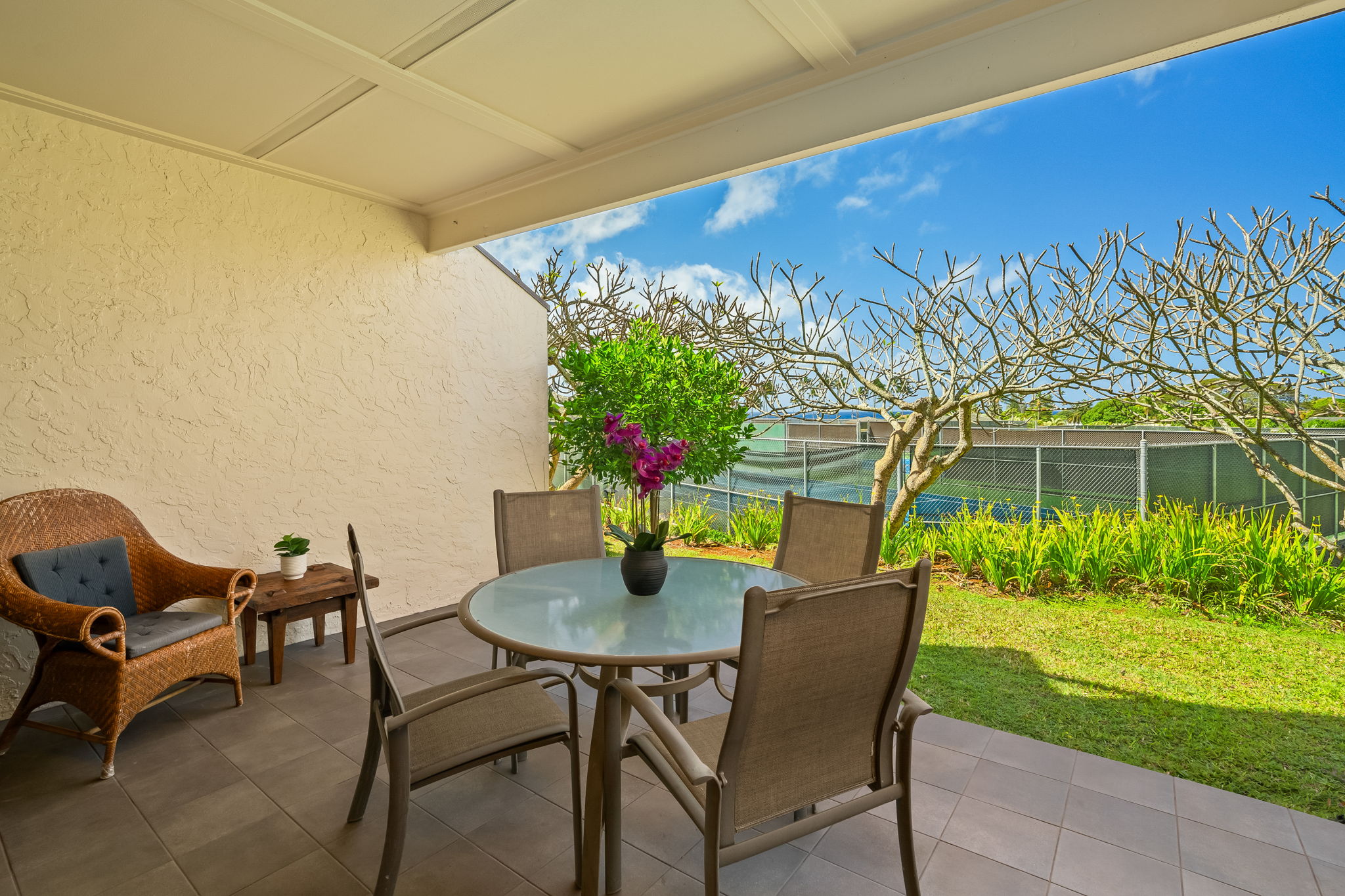 1901 POIPU RD 212