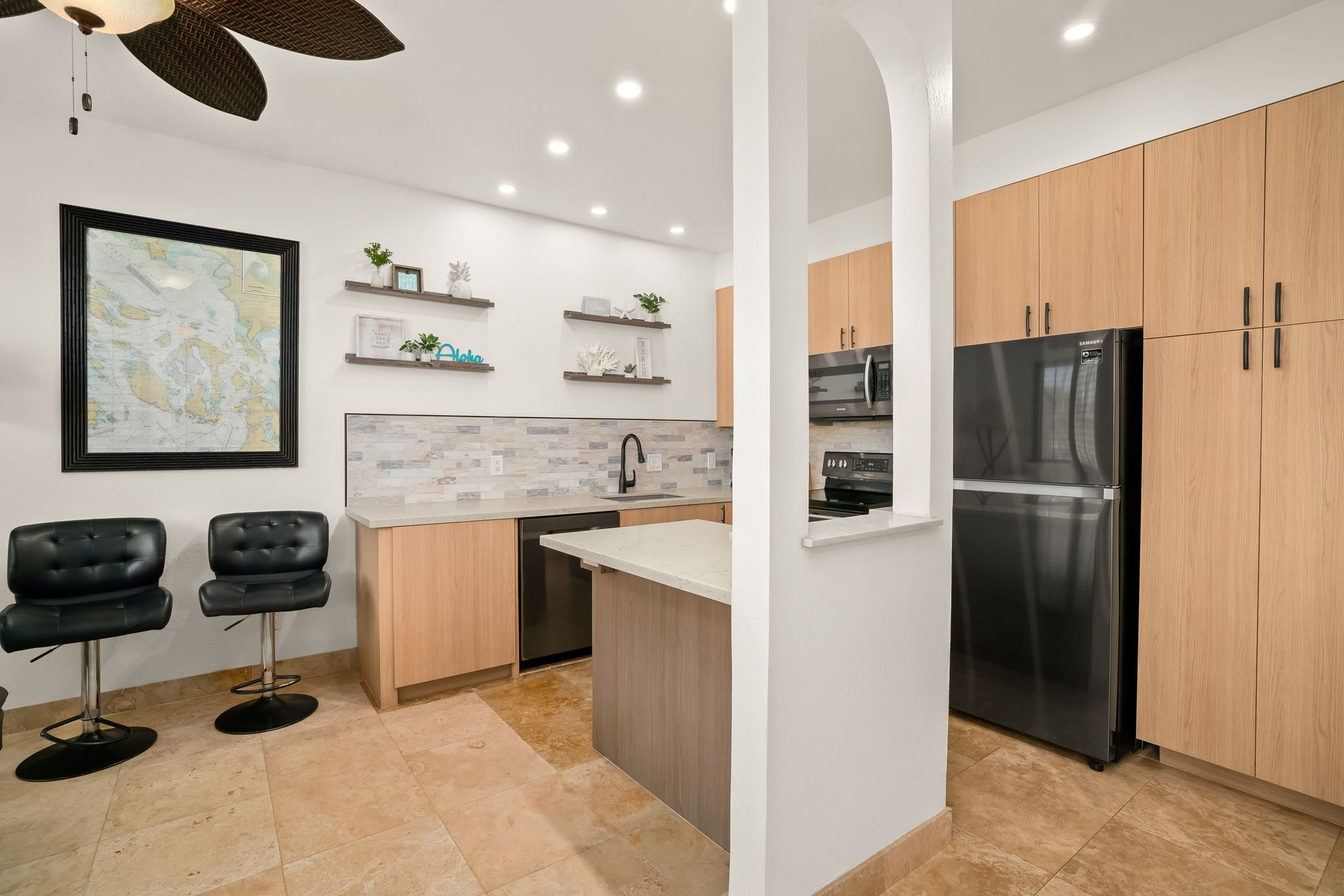 1901 POIPU RD 212