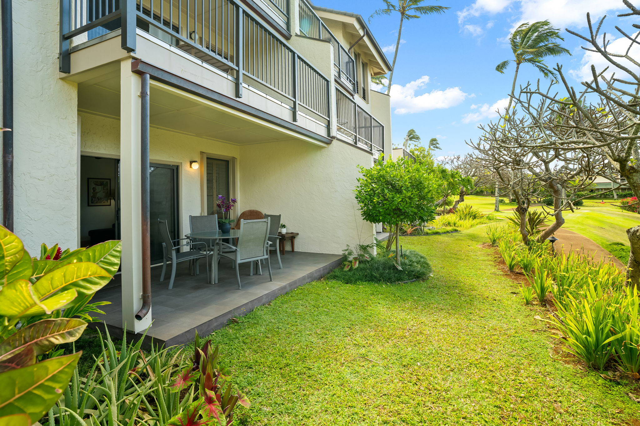1901 POIPU RD 212