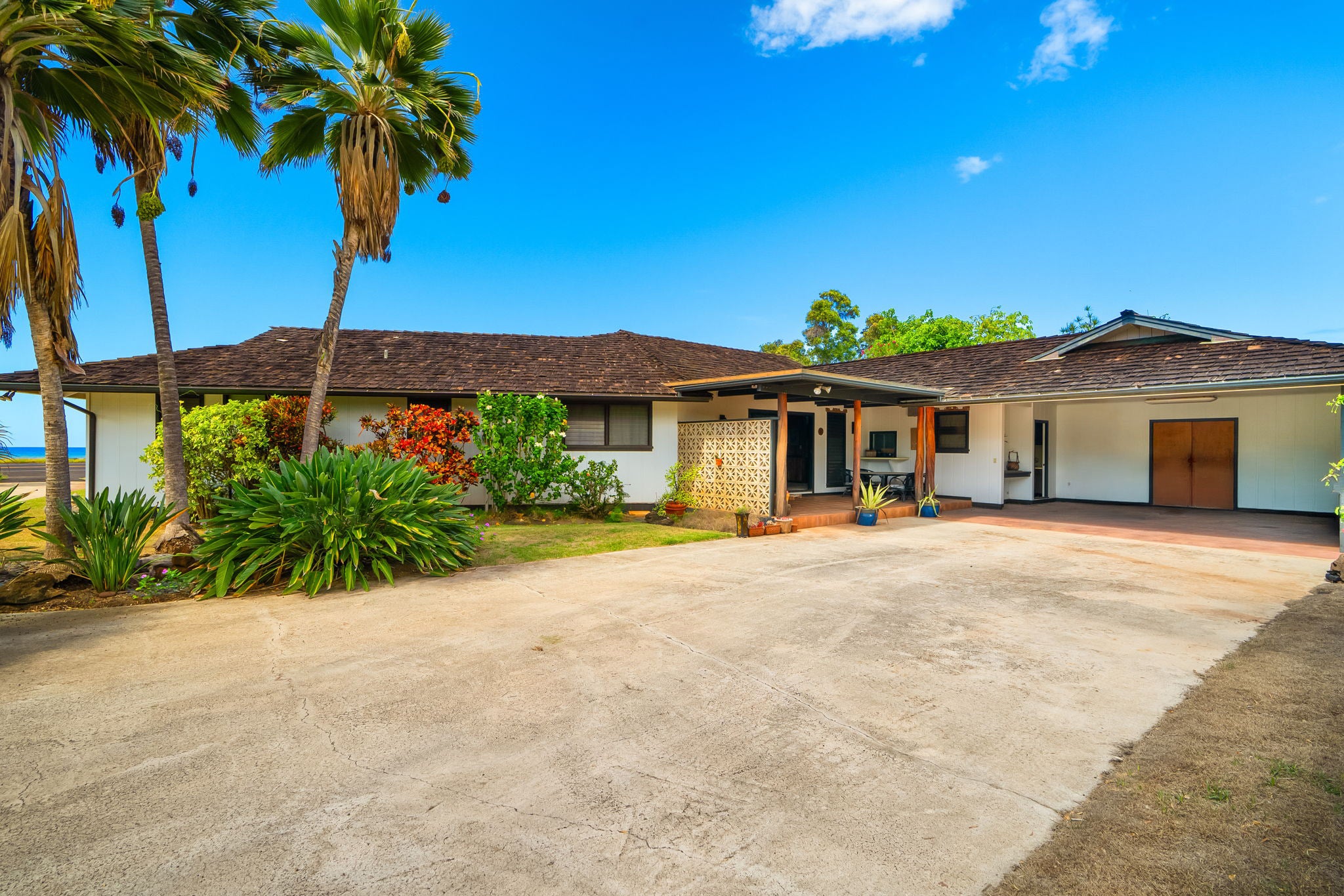 8585 KAUMUALII HWY