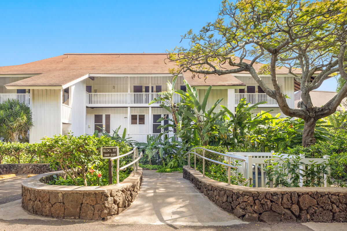 2253 POIPU RD 241