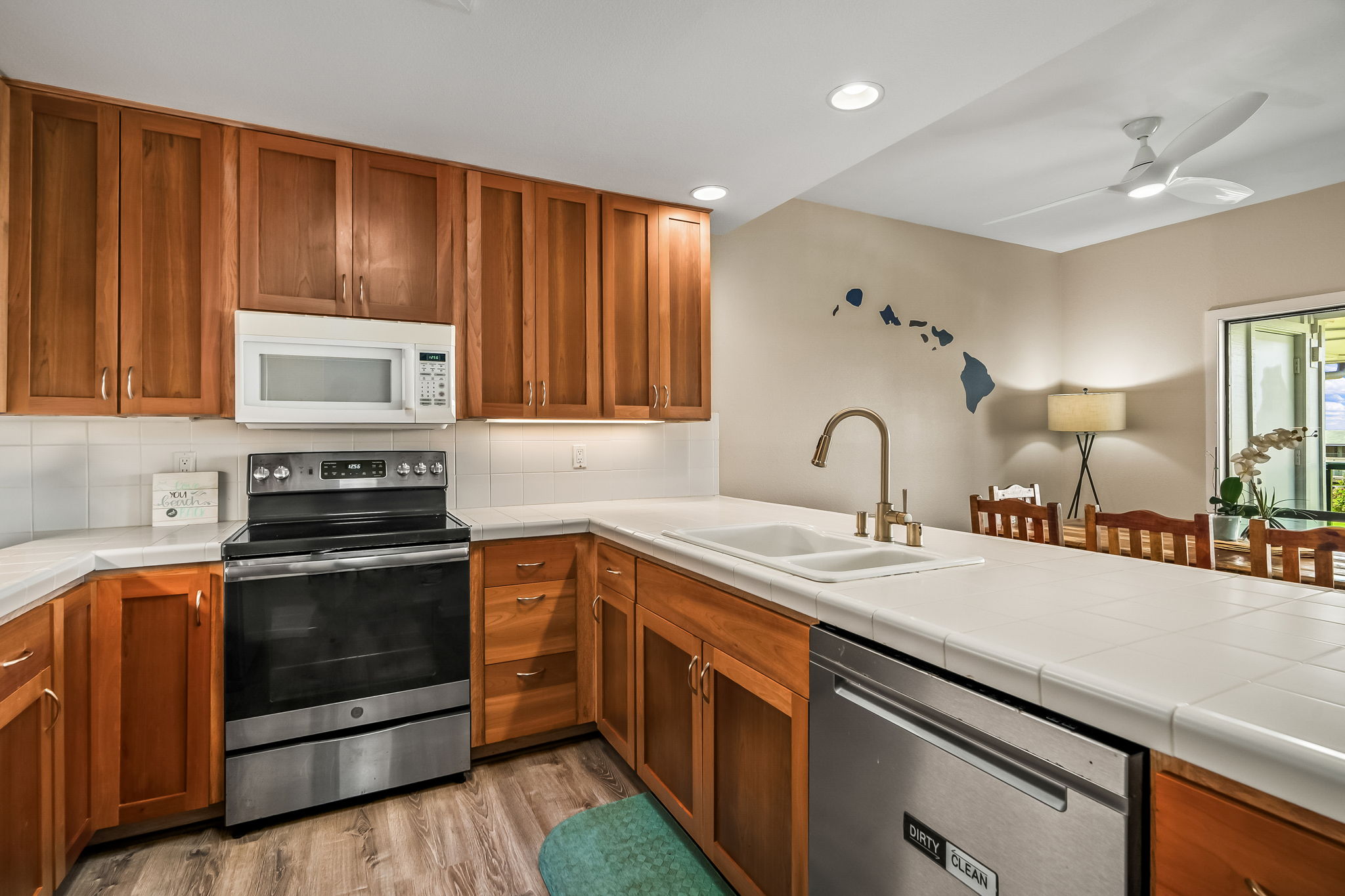 1565 PEE RD 225