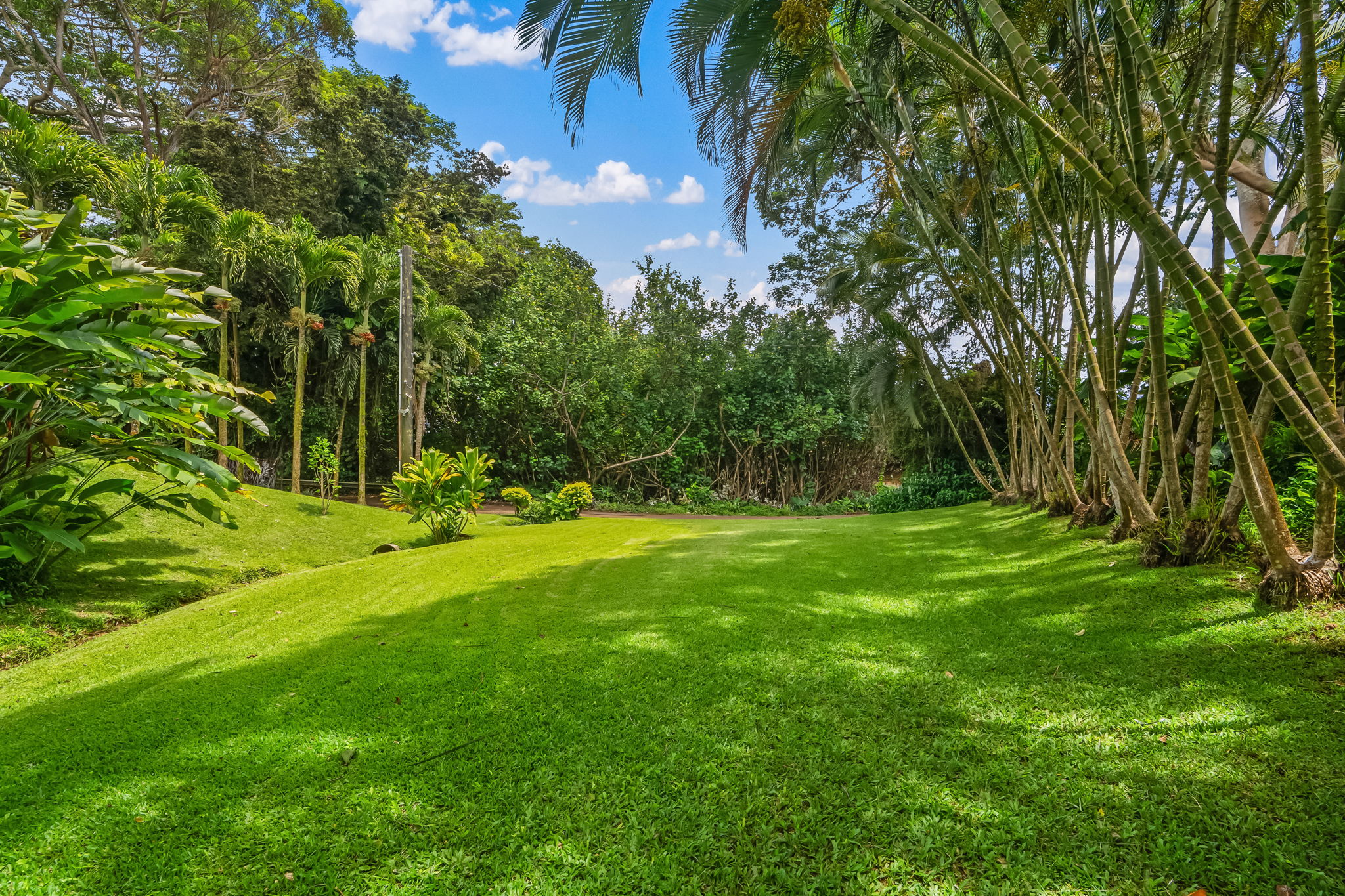 2895 WAWAE RD