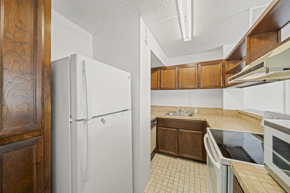 101 AUPUNI ST 521