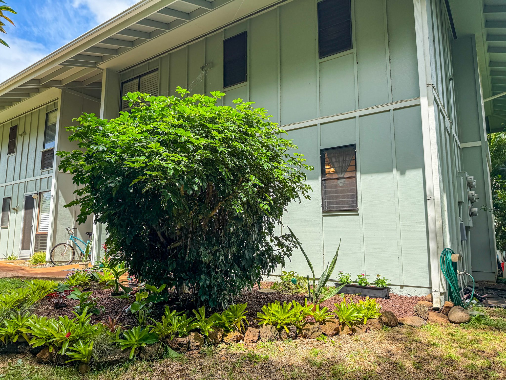 3057 POIPU RD D13