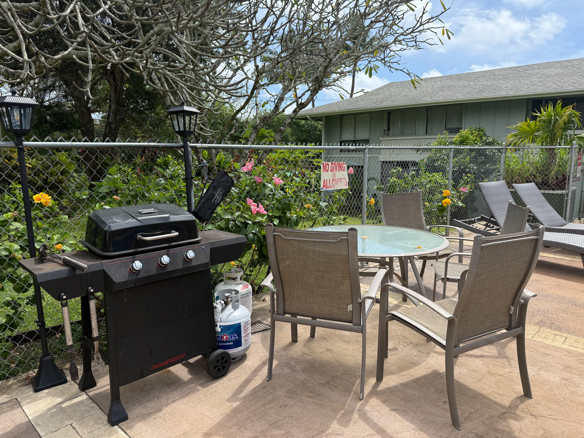 3057 POIPU RD D13