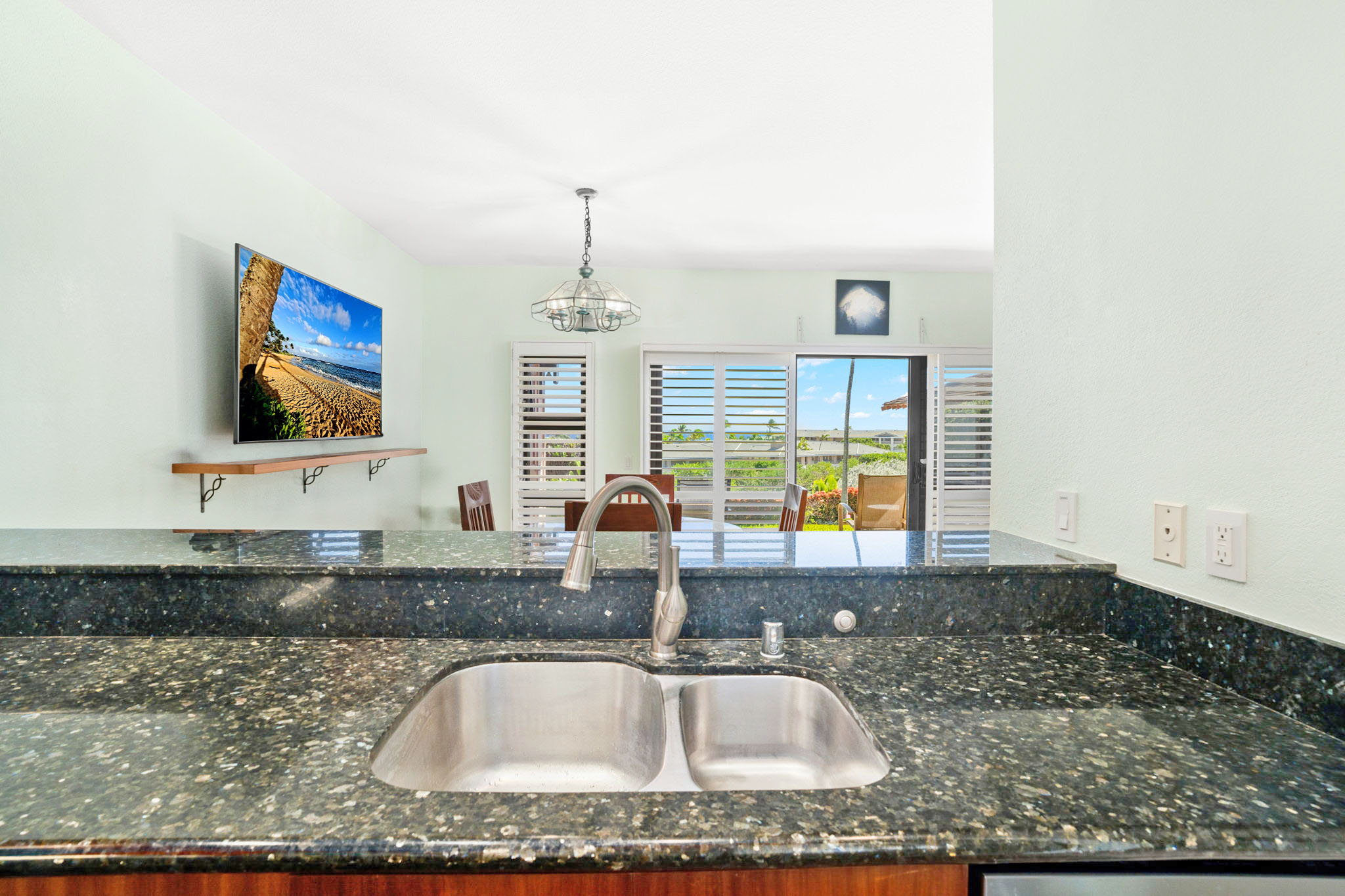 1568 PEE RD 211