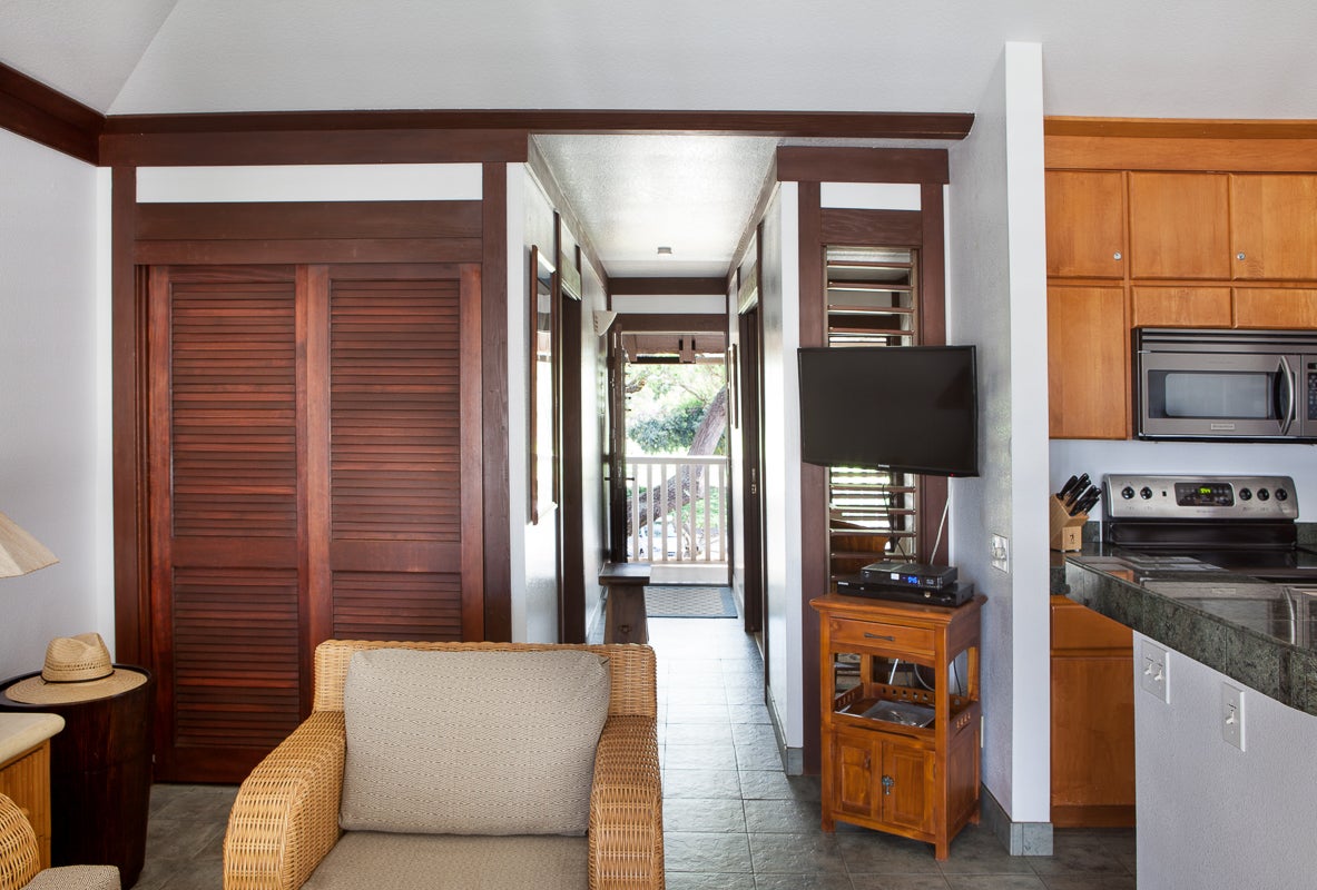 2253 POIPU RD 107