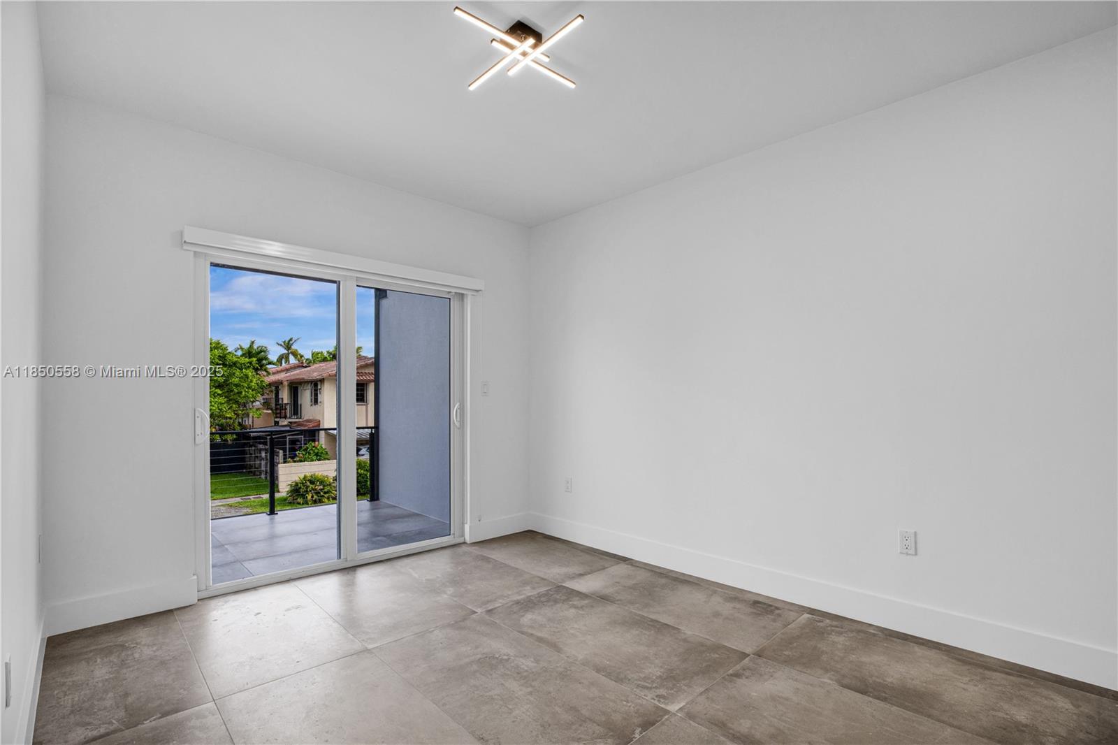 3431 SW 16th Ter # 3431
