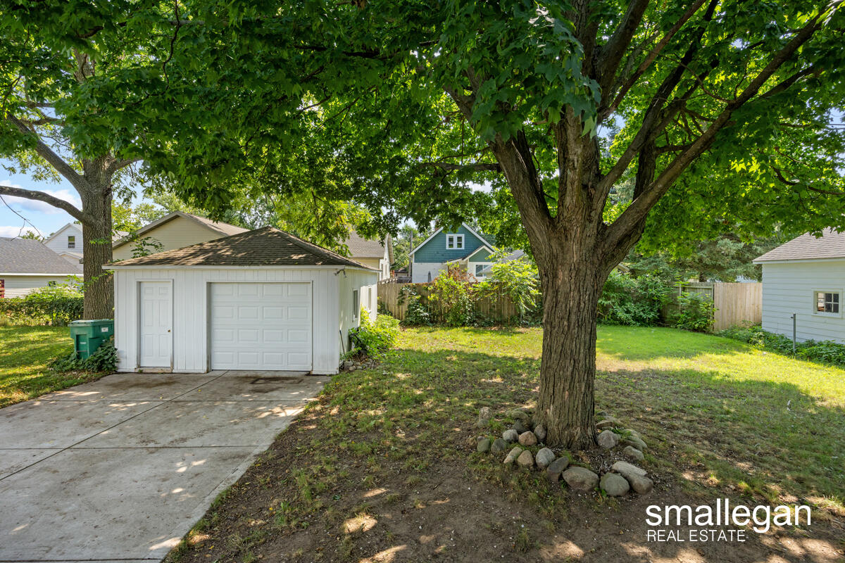 2116 Eastern Avenue NE
