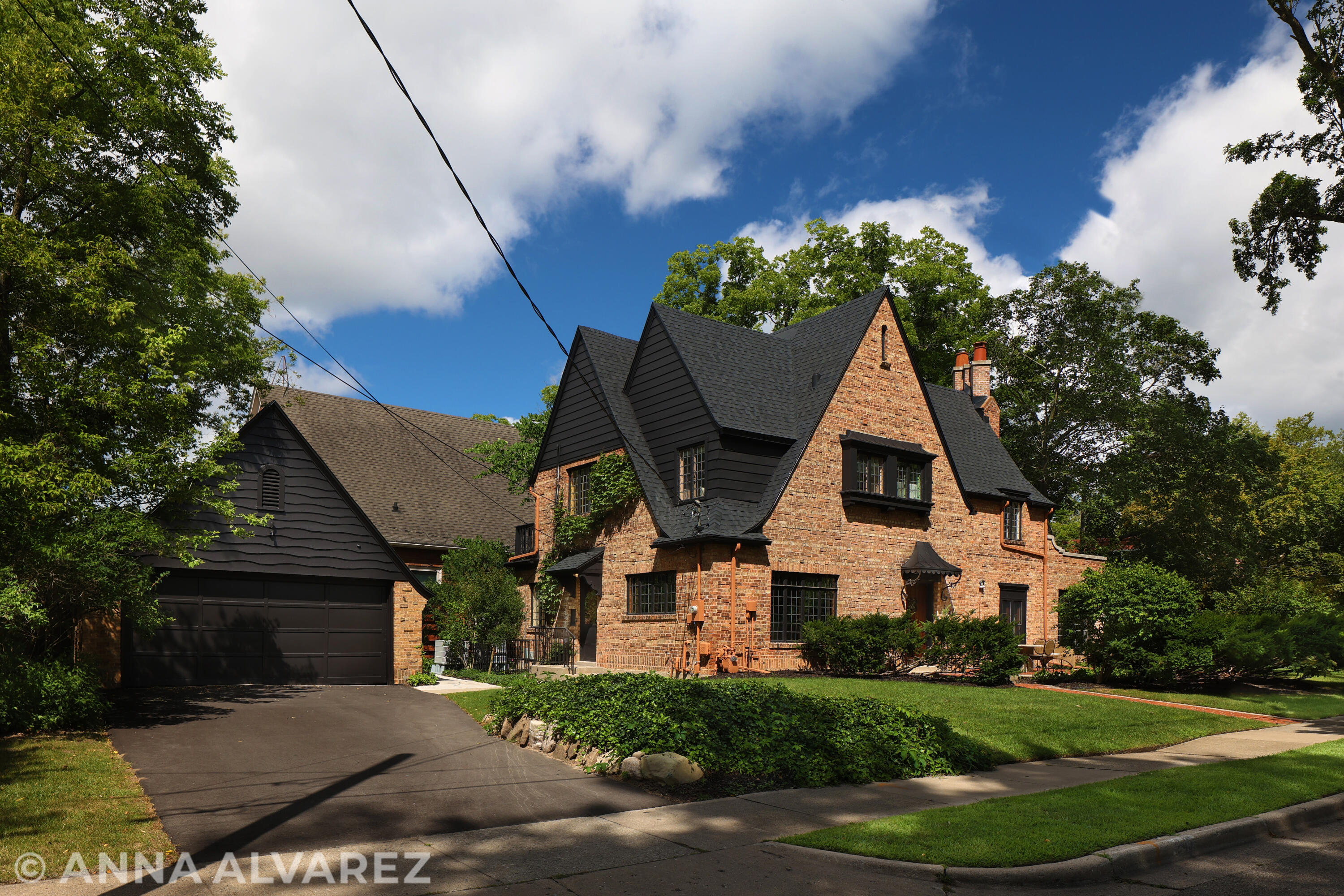 245 Briarwood Avenue SE