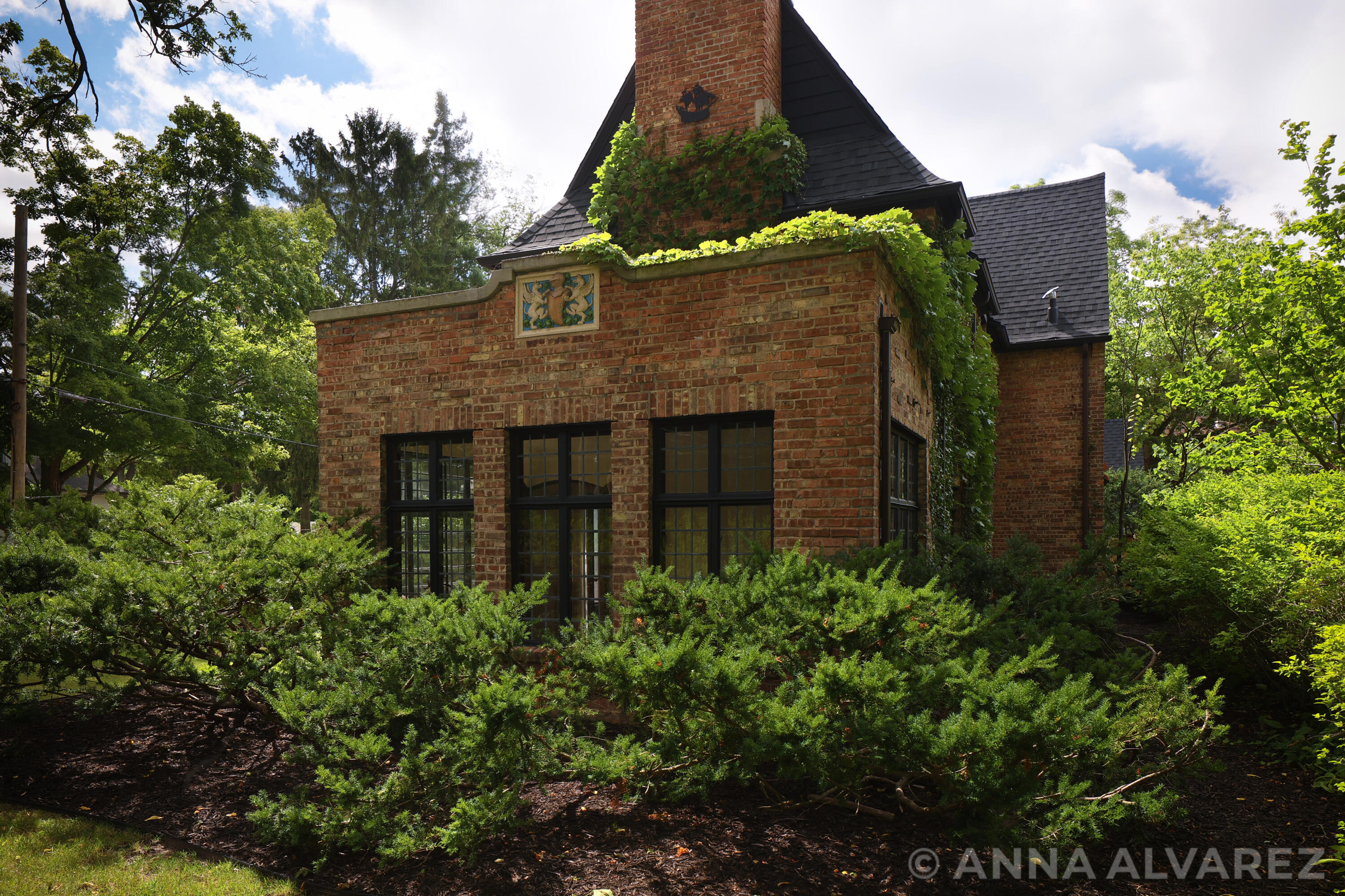 245 Briarwood Avenue SE