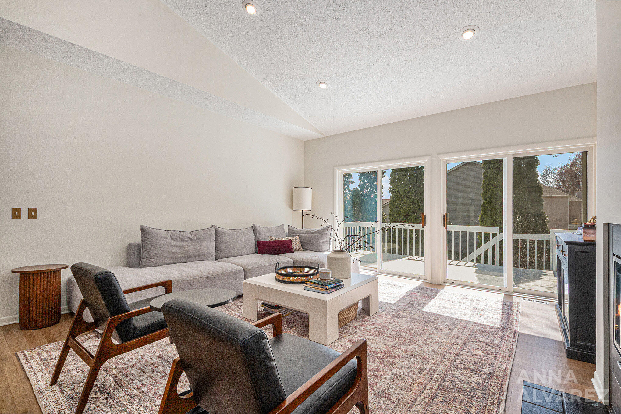 6448 Gran Via Drive NE