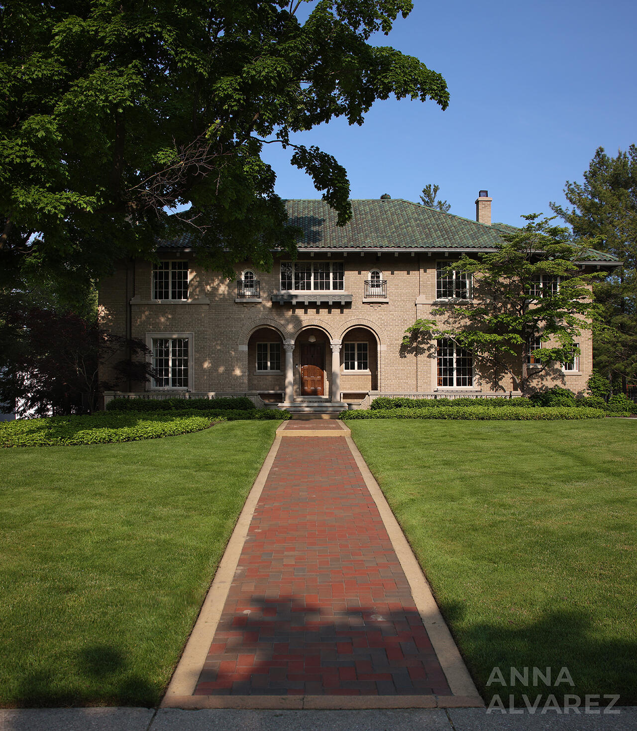 727 Plymouth Road SE