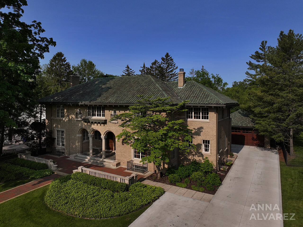 727 Plymouth Road SE
