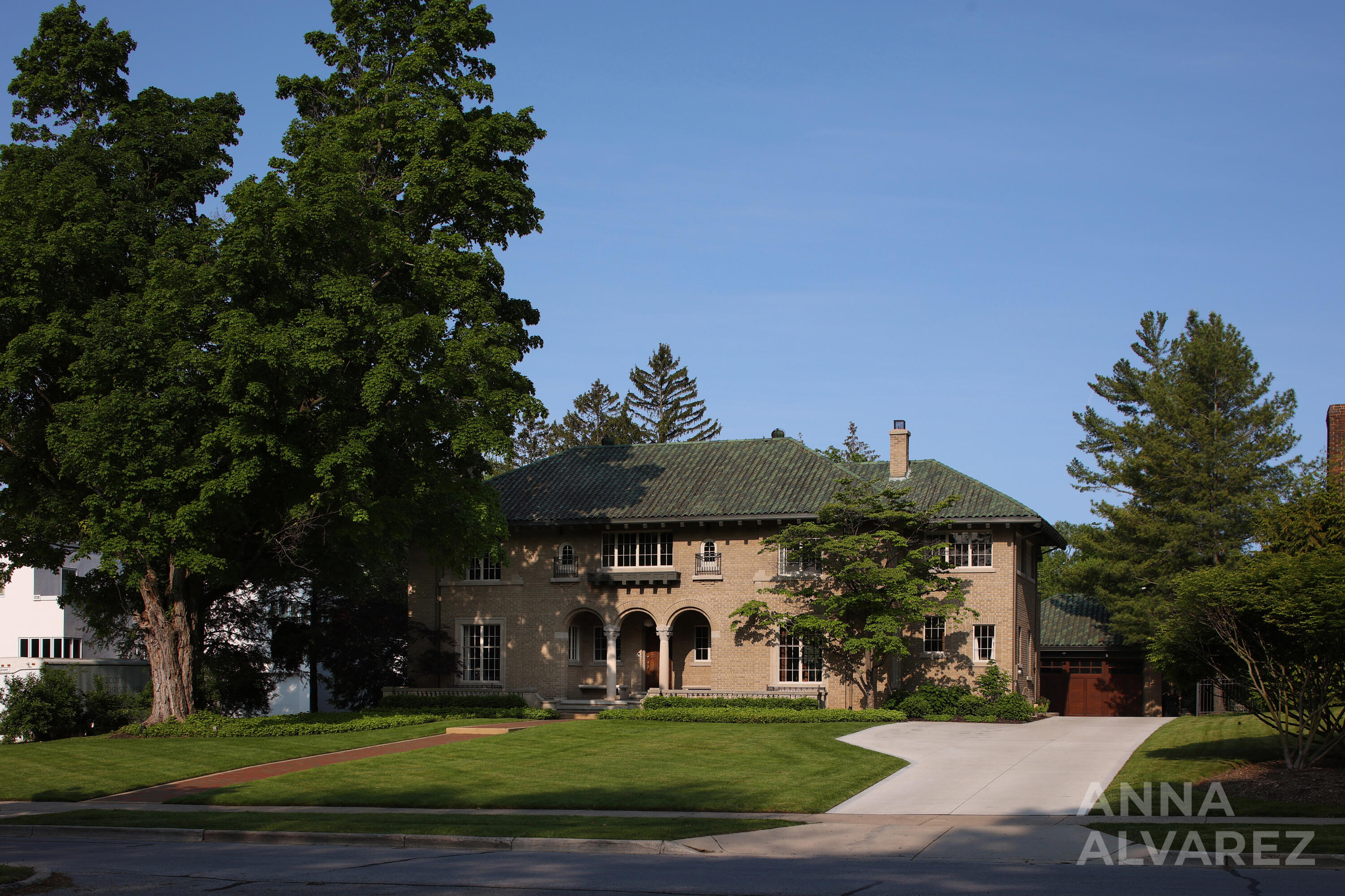 727 Plymouth Road SE