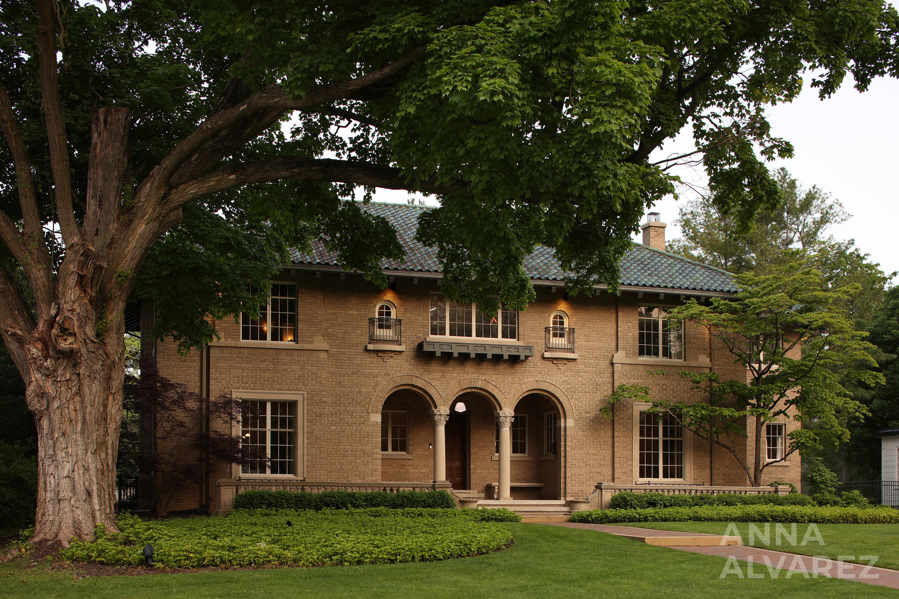 727 Plymouth Road SE
