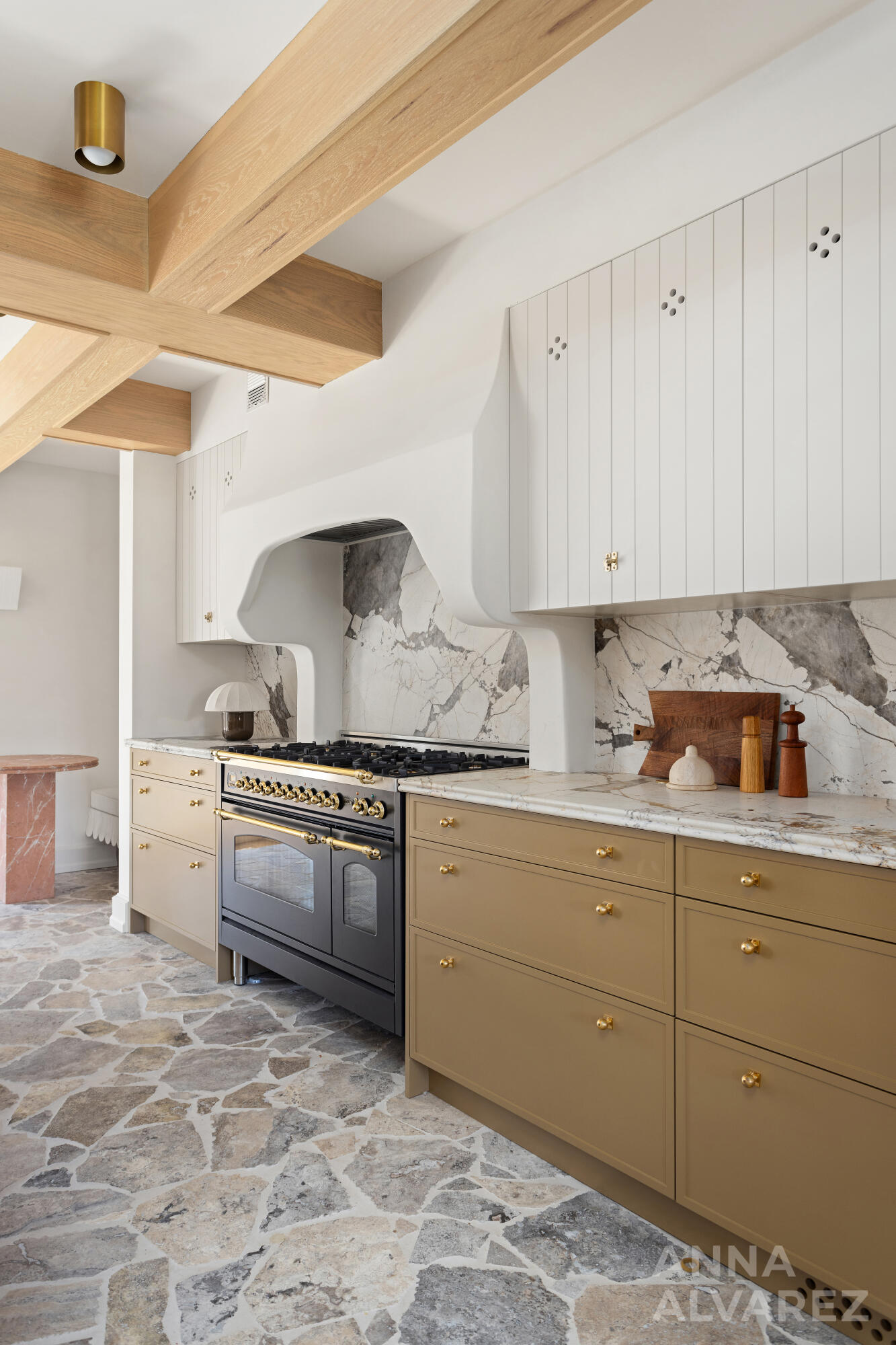 727 Plymouth Road SE