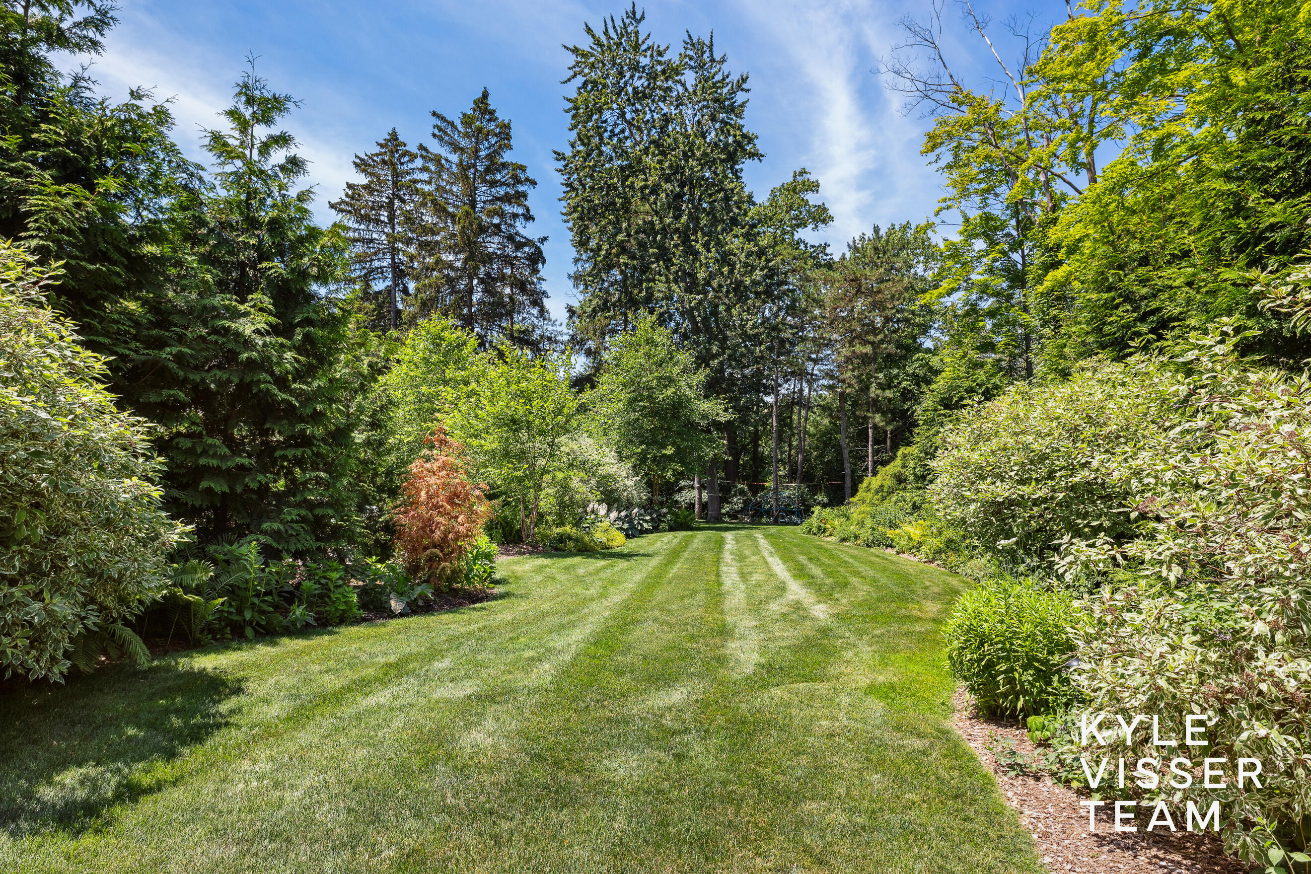130 Robinwood Avenue SE