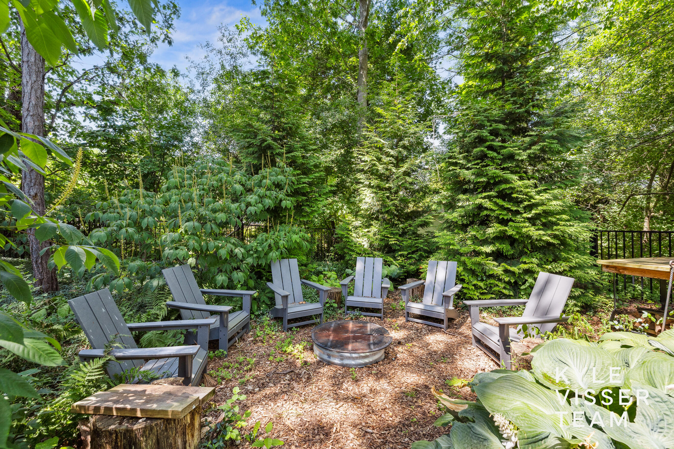 130 Robinwood Avenue SE