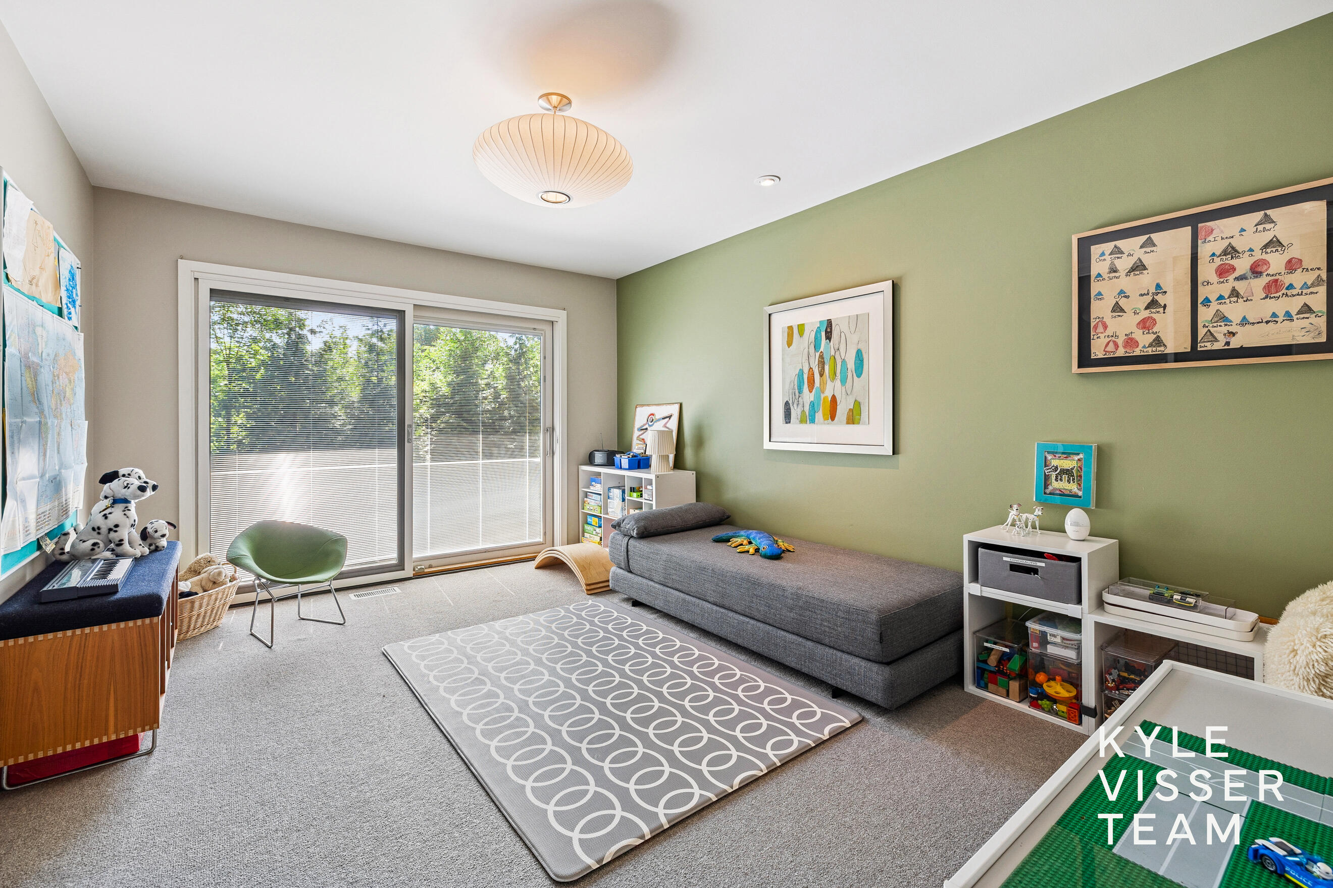 130 Robinwood Avenue SE
