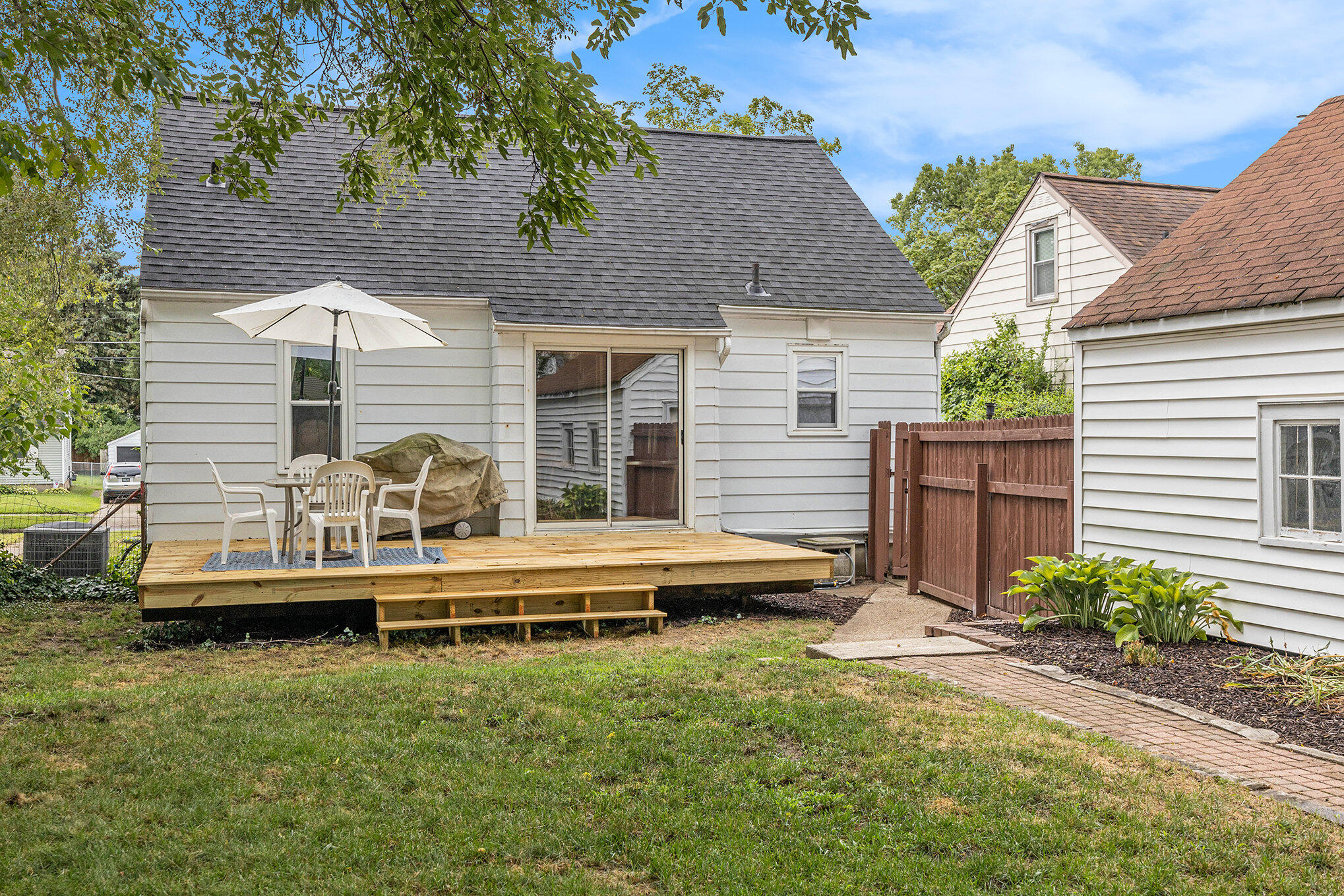 1173 Edna Street SE