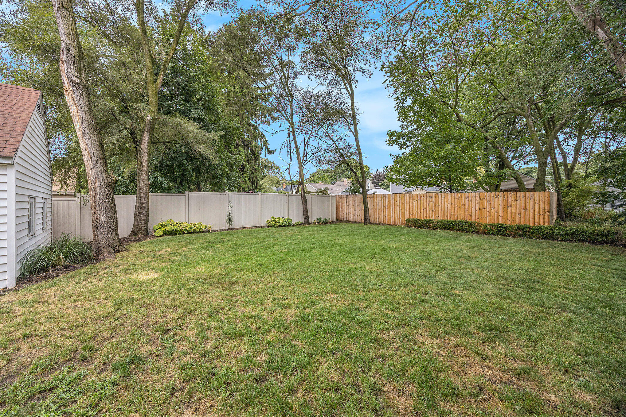 1173 Edna Street SE