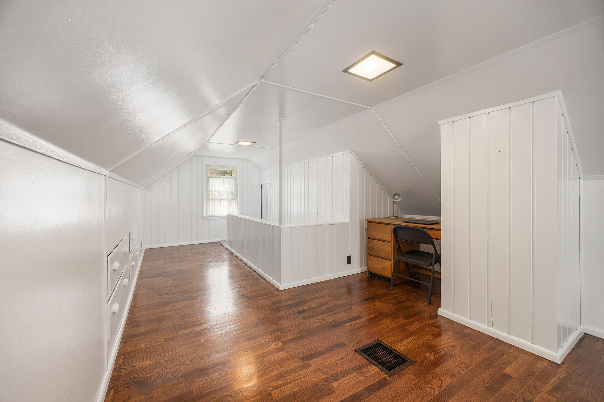 1173 Edna Street SE