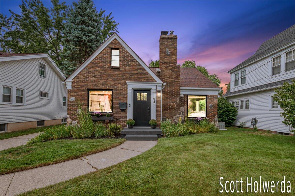 641 Griswold Street SE