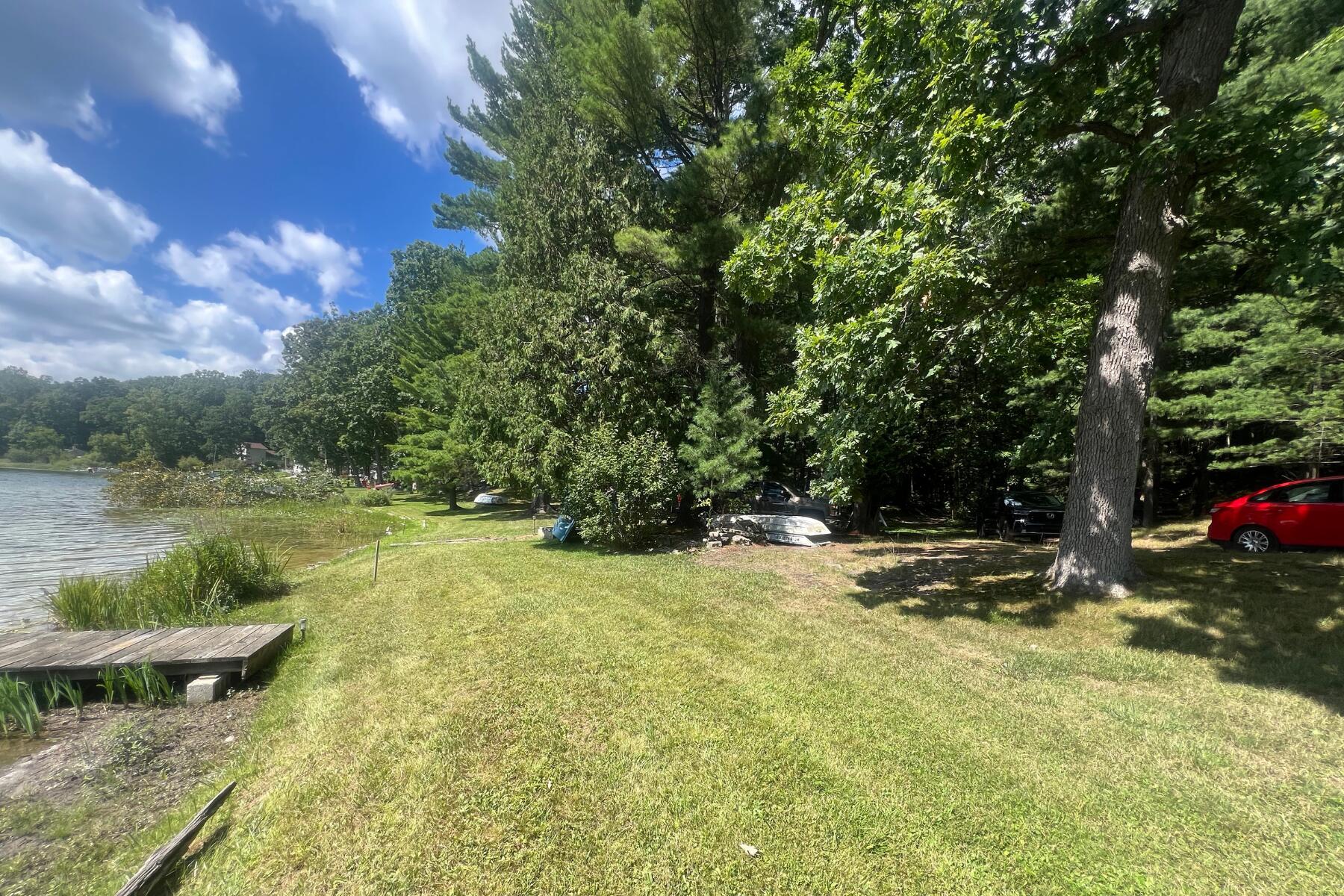 3598 Woods Drive NE