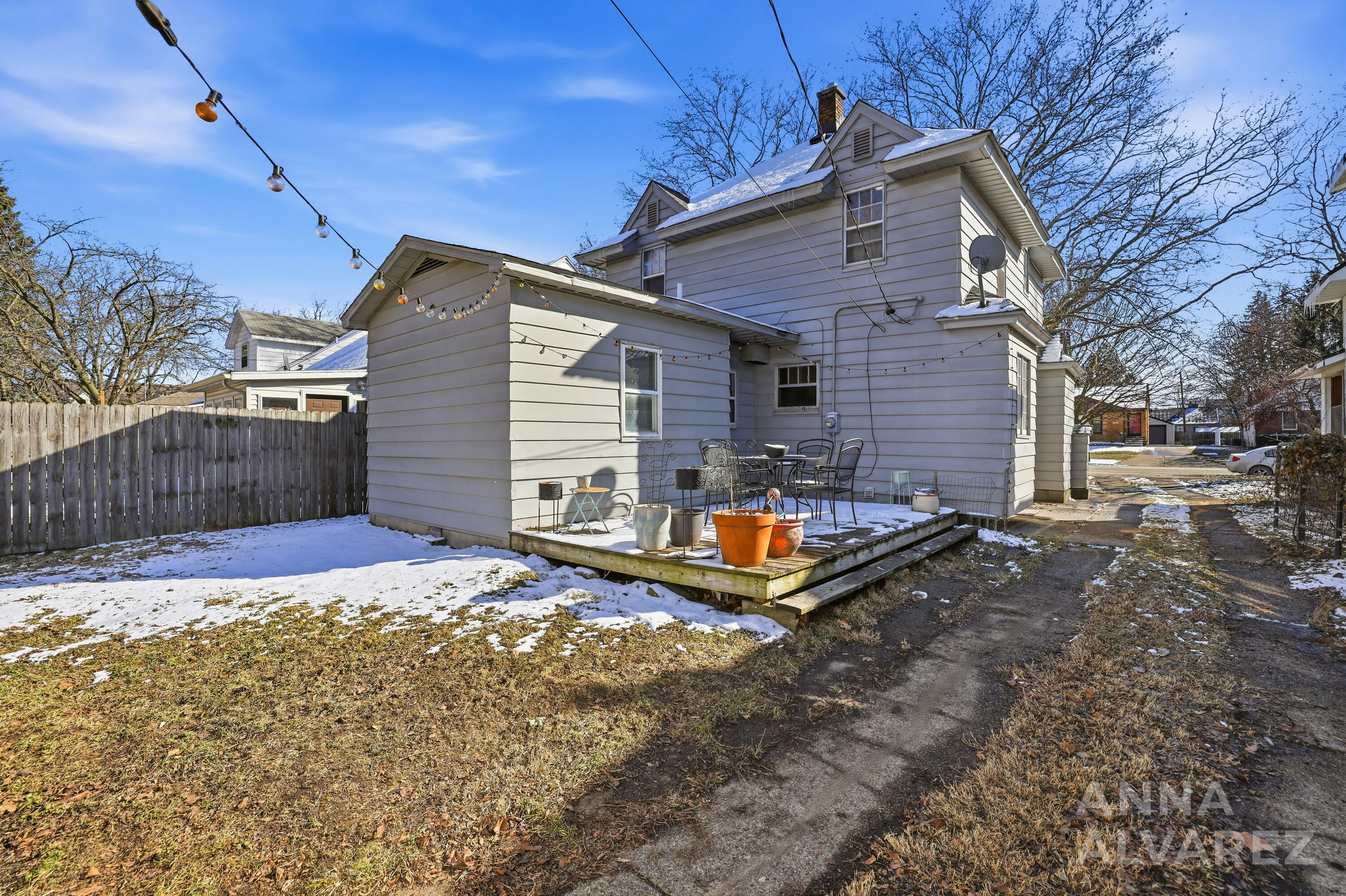 1017 Lake Michigan Drive NW