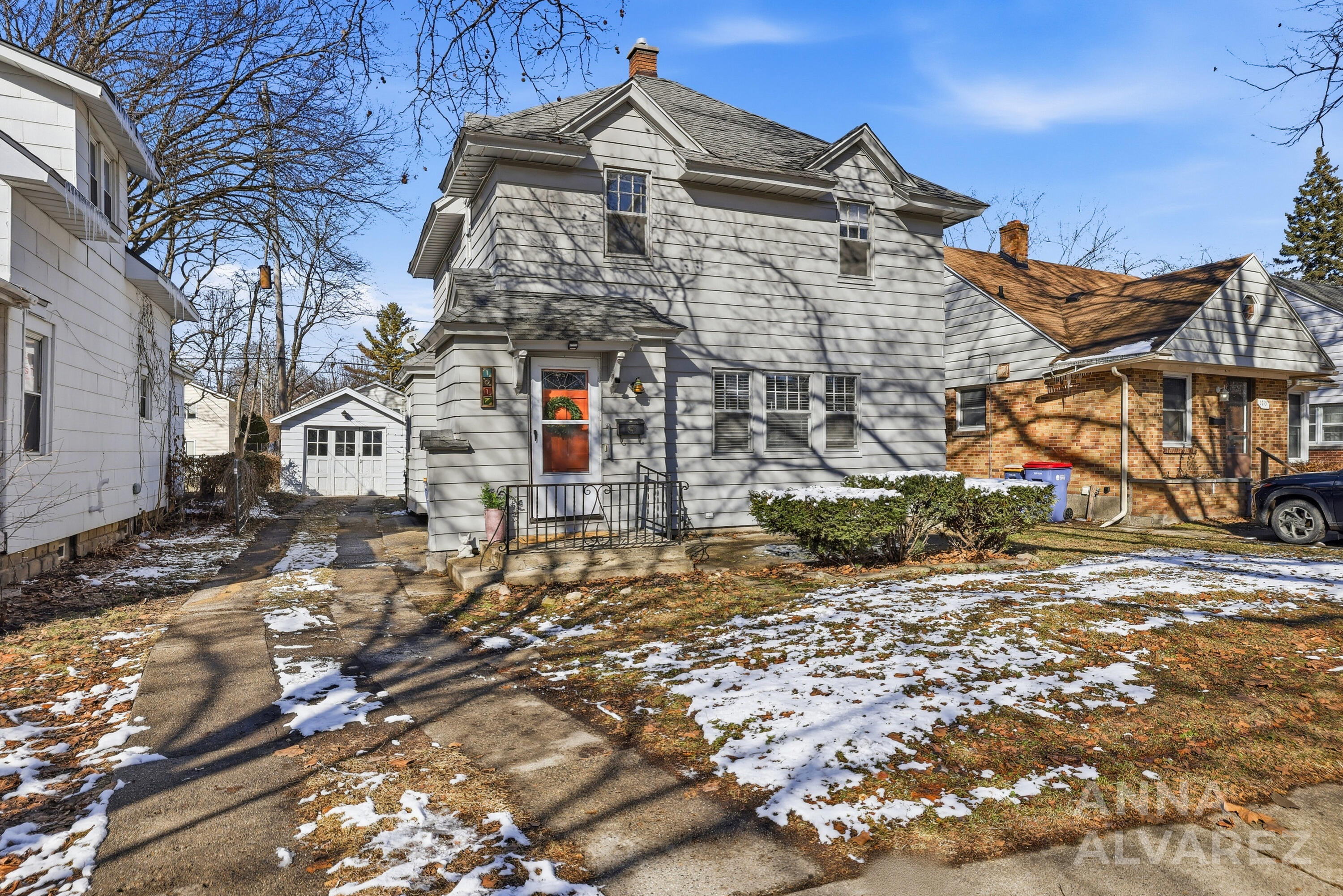 1017 Lake Michigan Drive NW