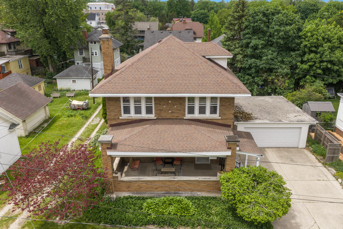235 Hampton Avenue SE
