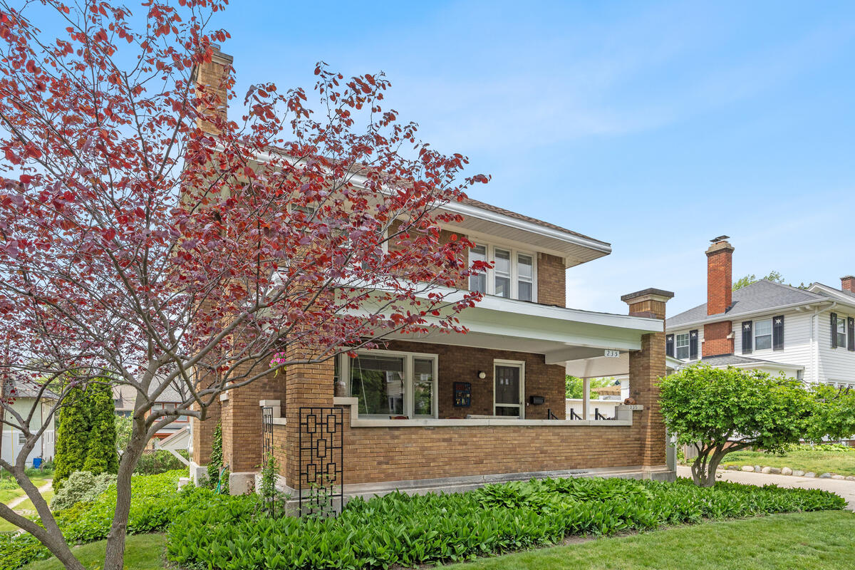 235 Hampton Avenue SE
