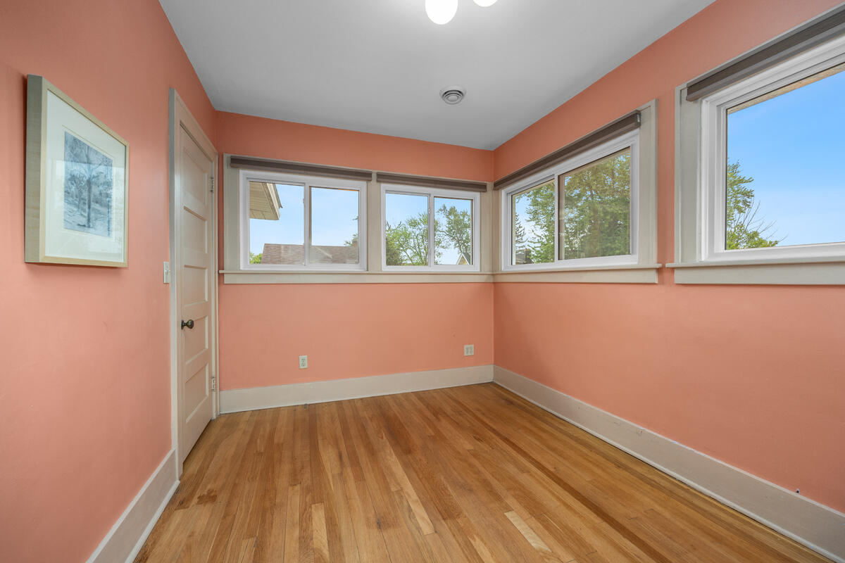 235 Hampton Avenue SE