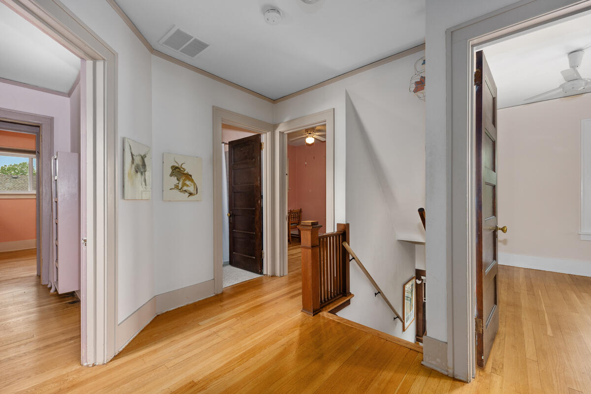 235 Hampton Avenue SE
