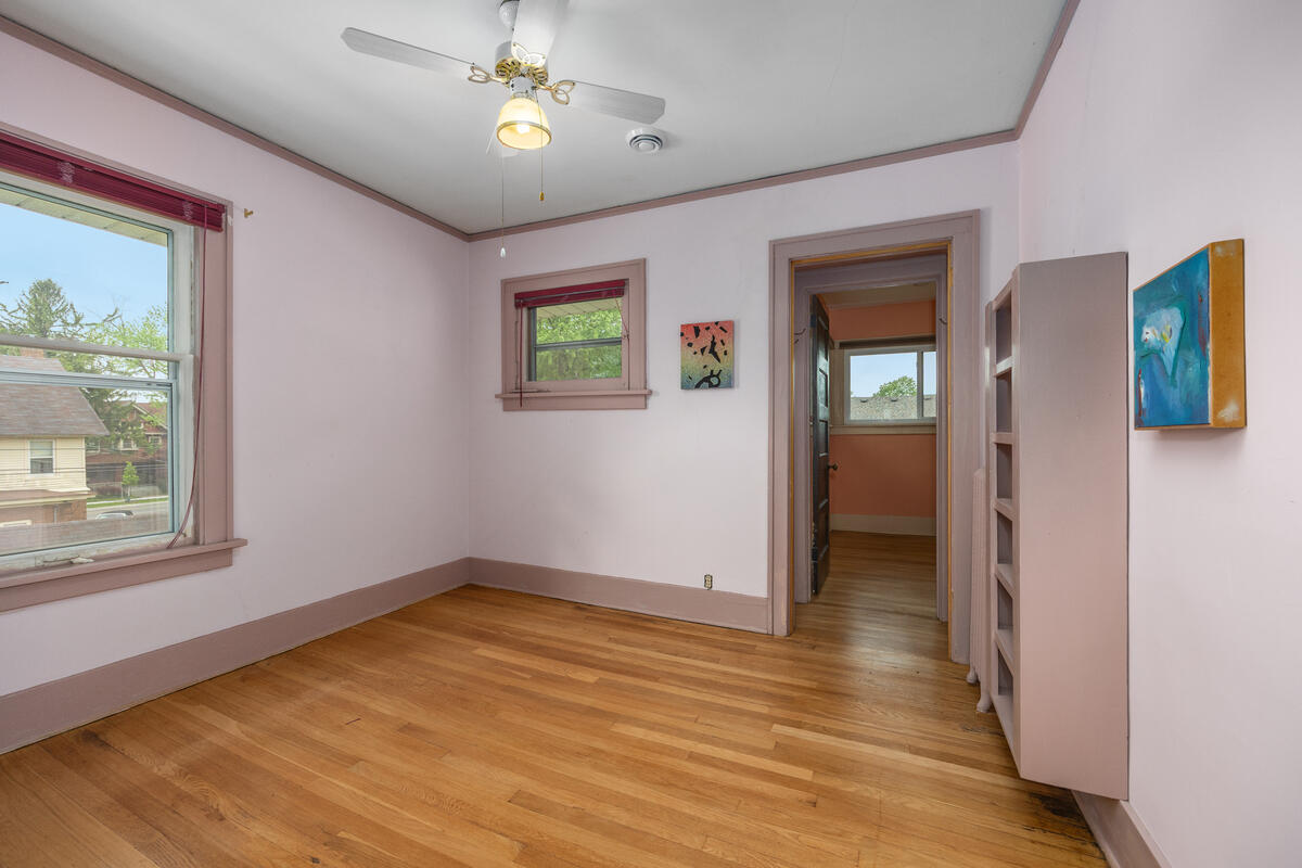 235 Hampton Avenue SE