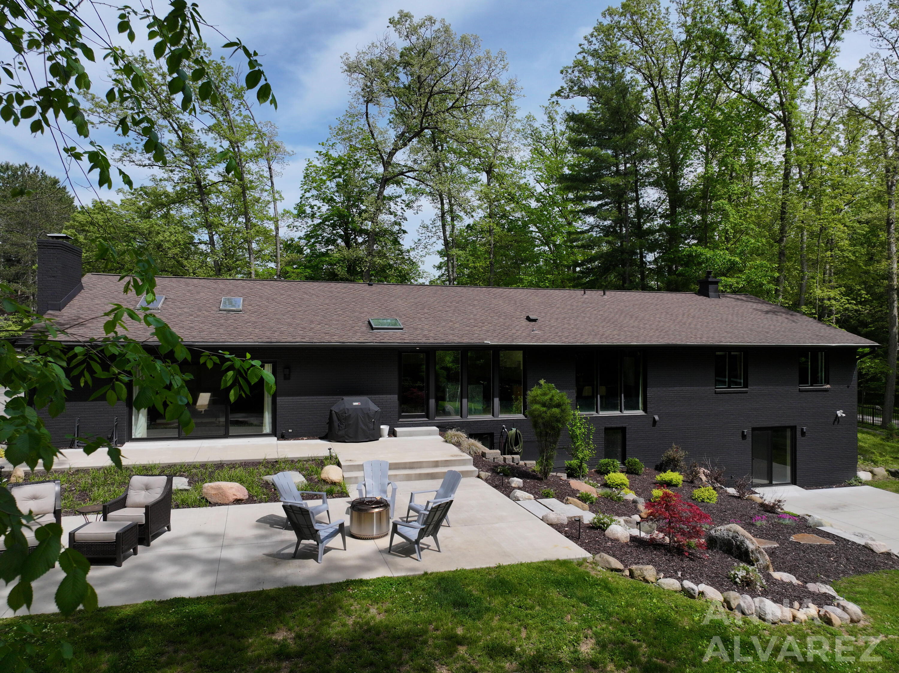7130 Oakbrook Street SE