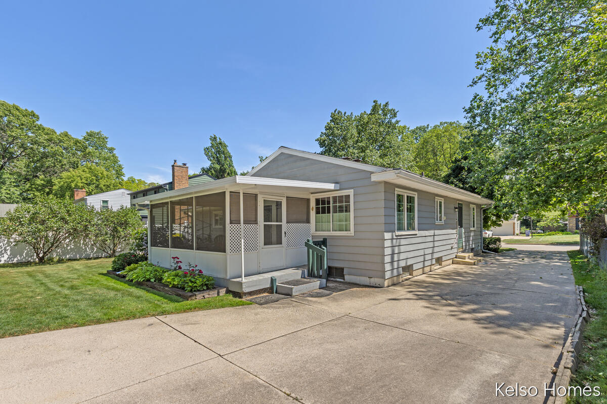 1641 Saginaw Road SE
