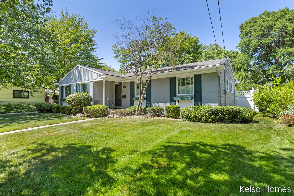 1641 Saginaw Road SE