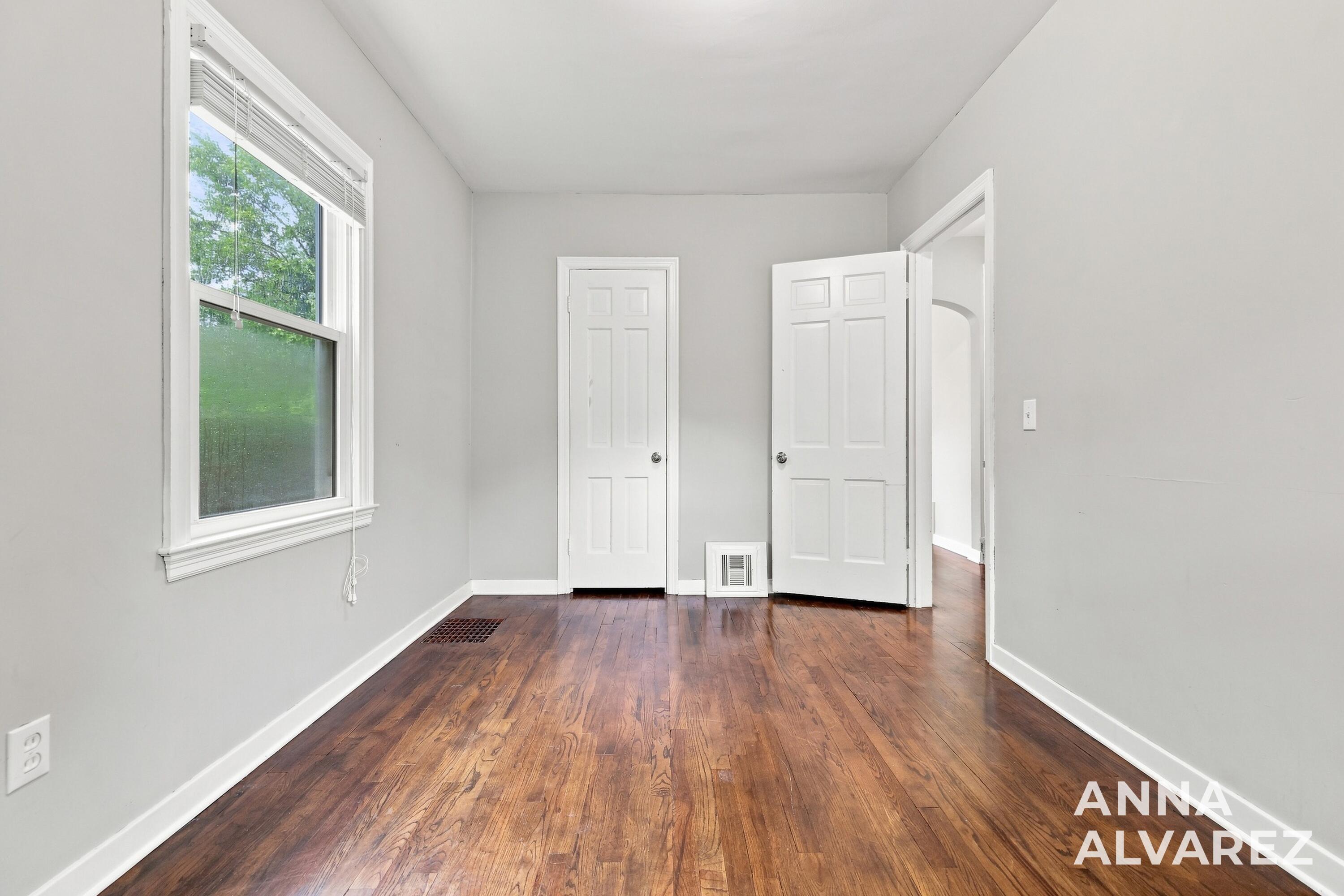 2200 Estelle Drive SE