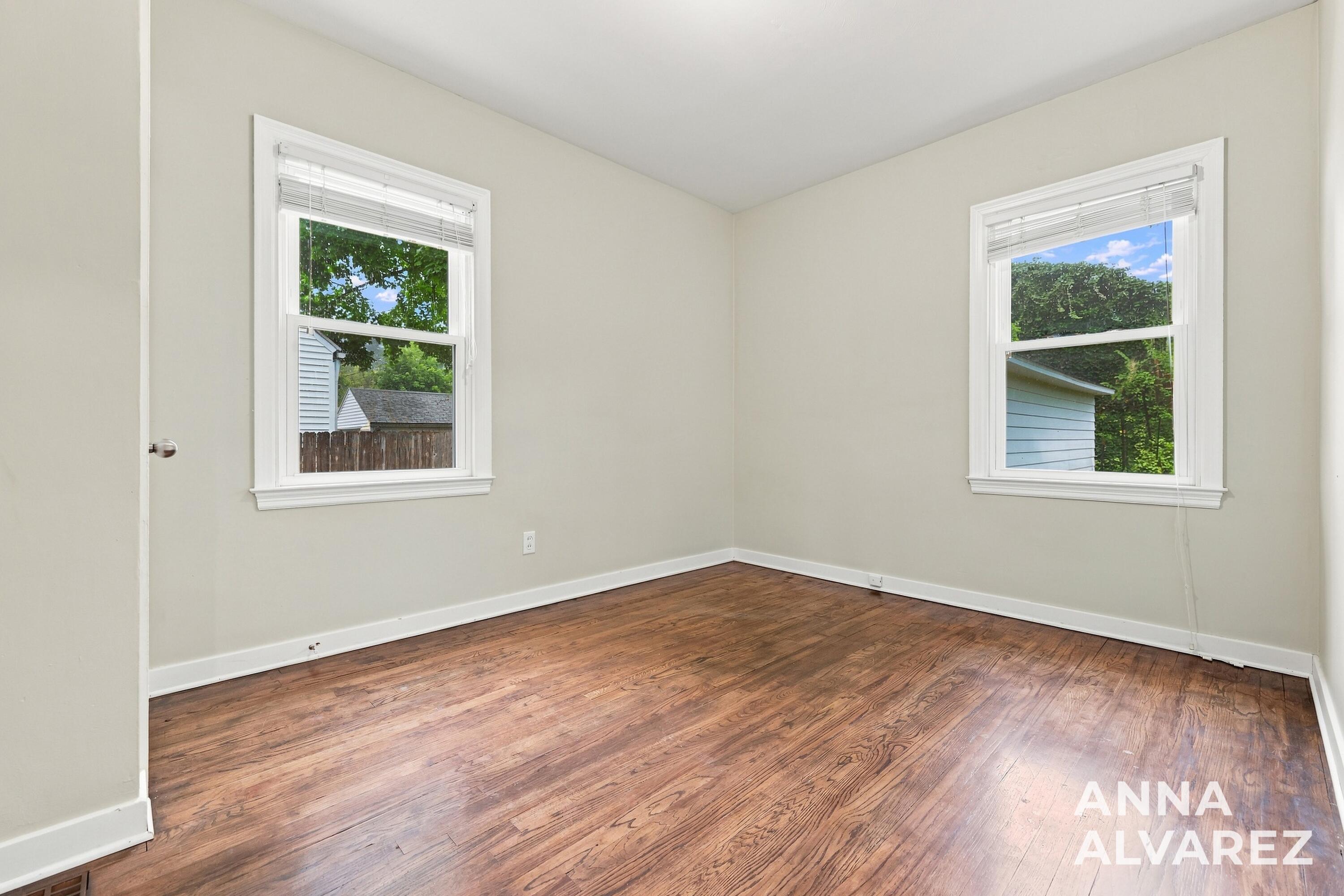 2200 Estelle Drive SE