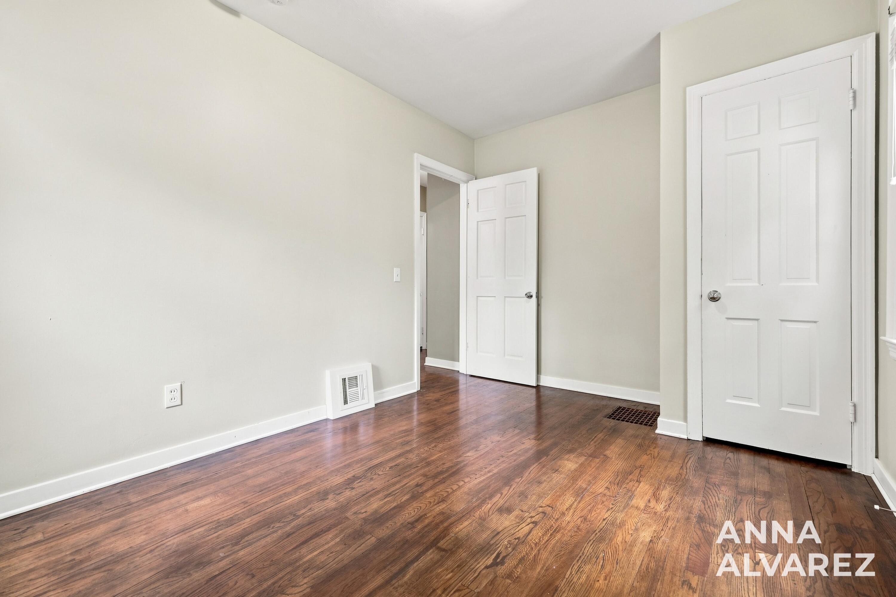 2200 Estelle Drive SE